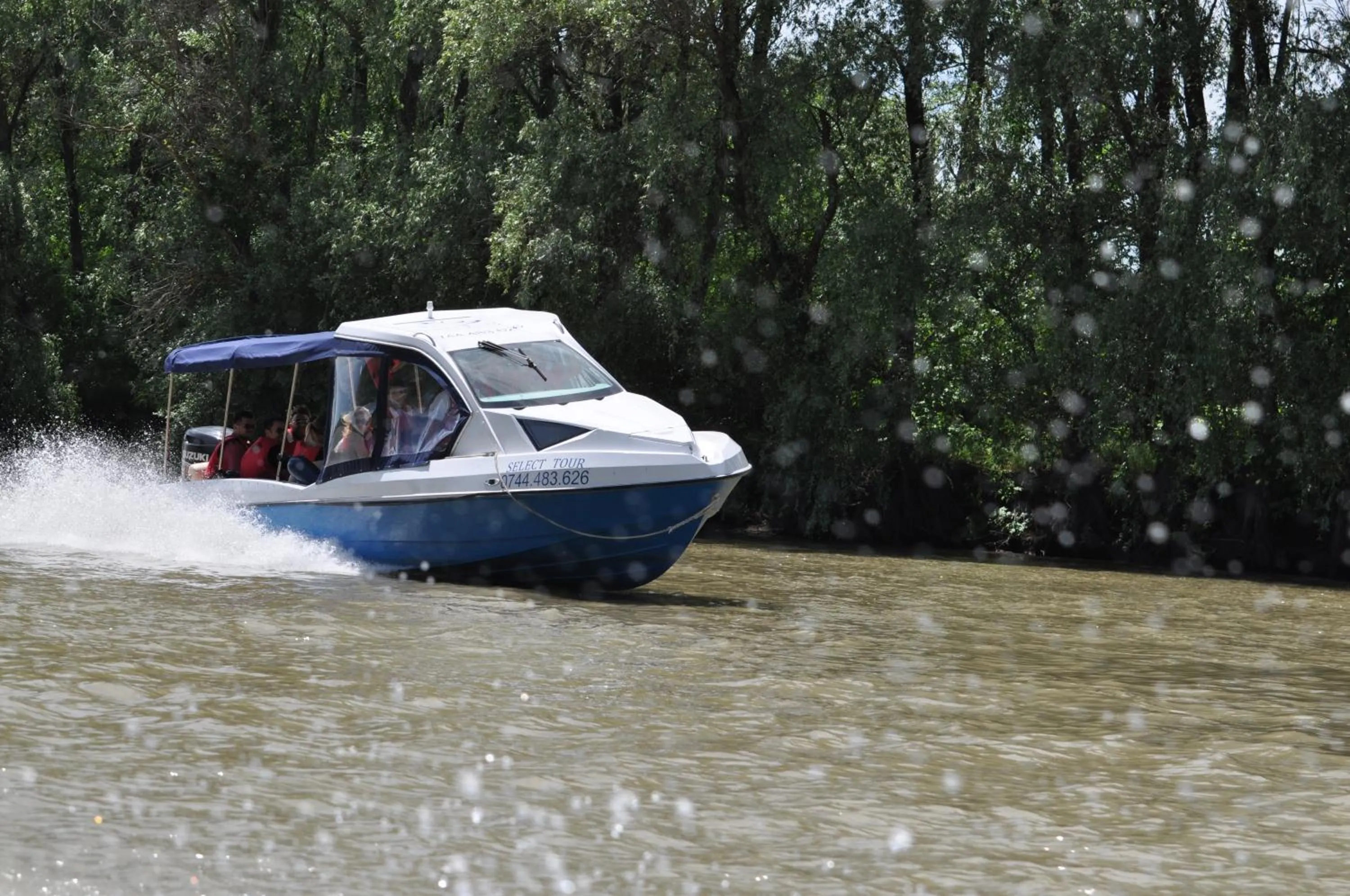 Activities in Hotel Select