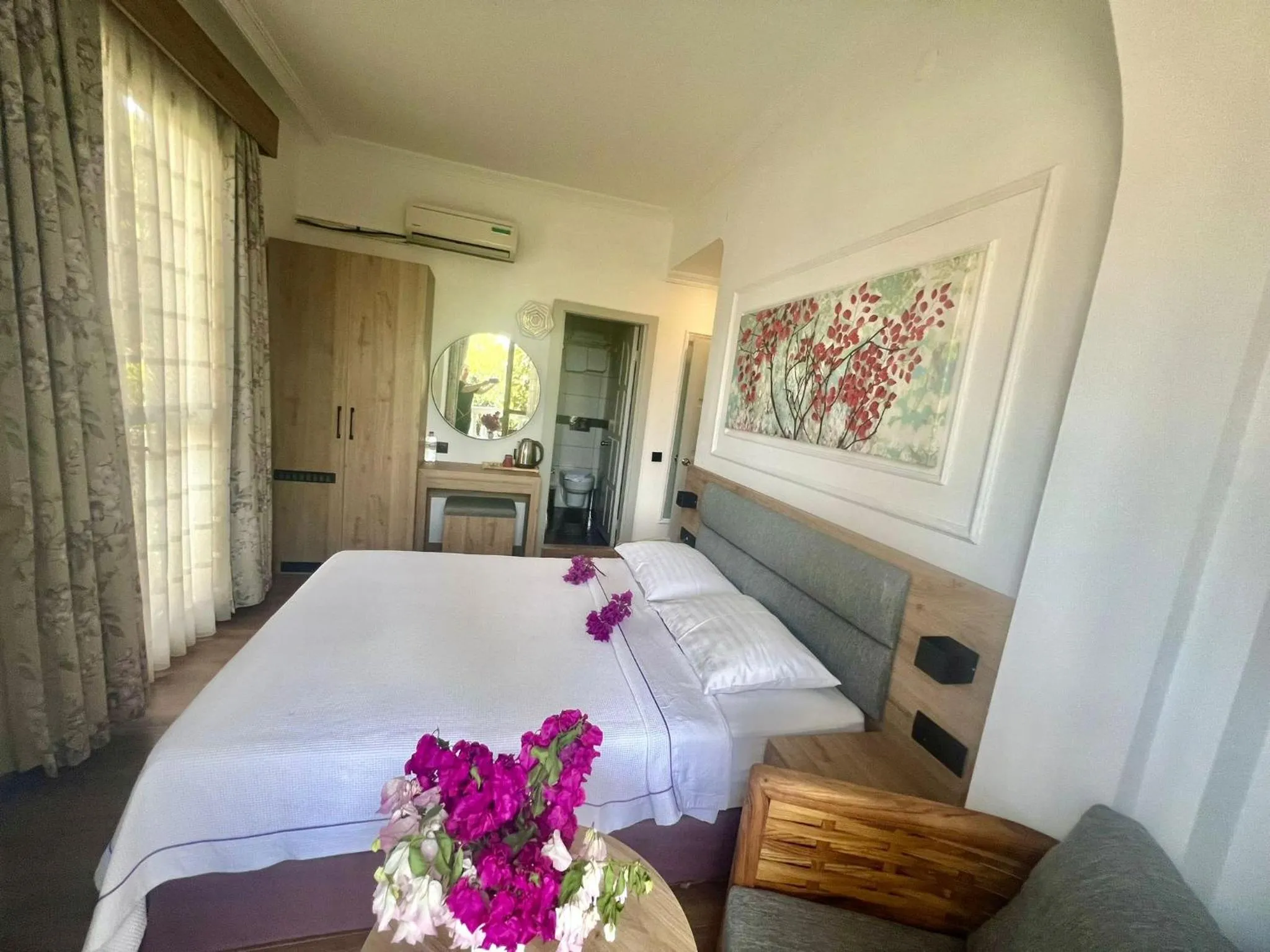 Bedroom, Bed in Carikci Hotel