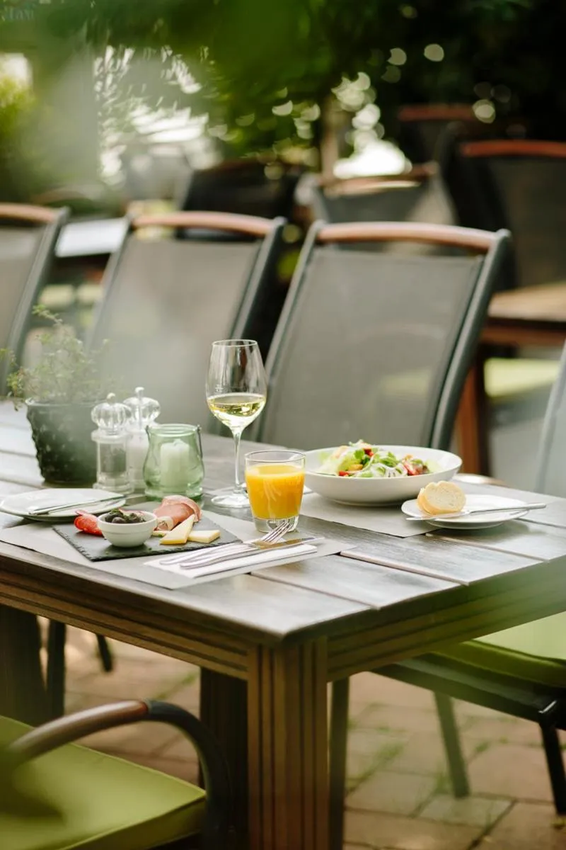 Restaurant/places to eat in Haus Fabry