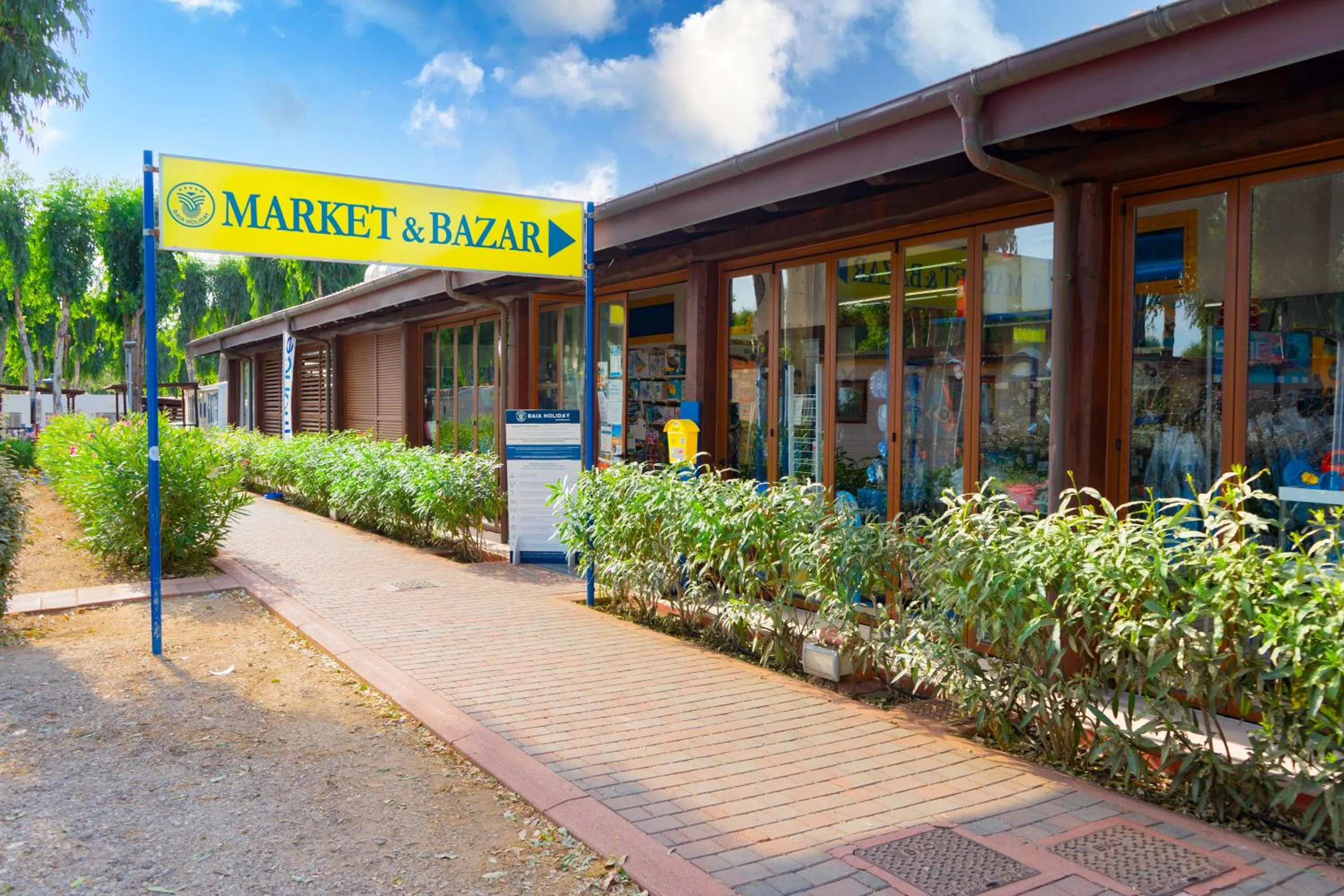 Supermarket/grocery shop in Camping Village Laguna Blu