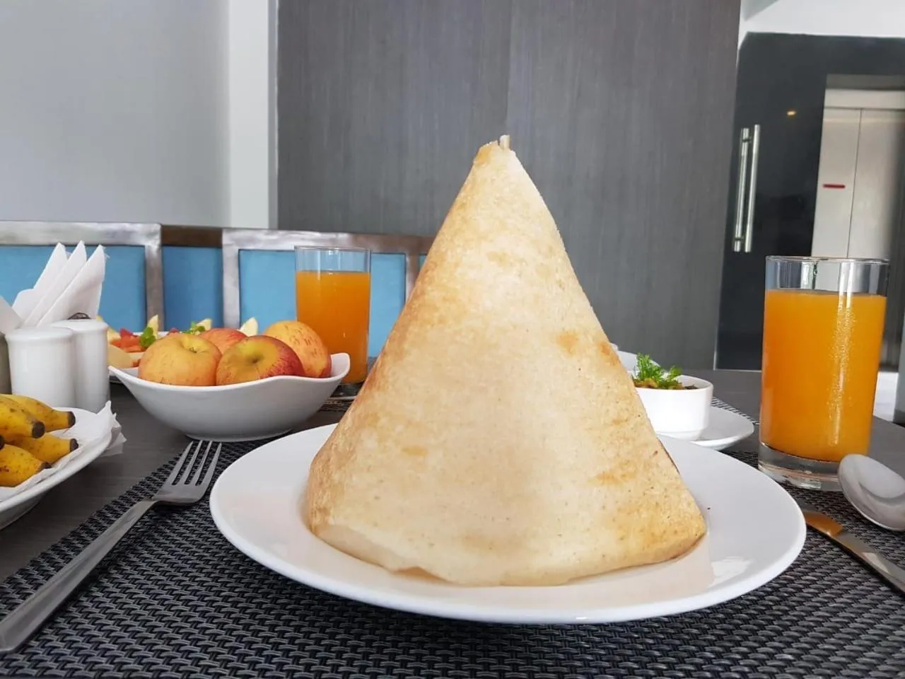 Buffet breakfast in Ramatan Resort