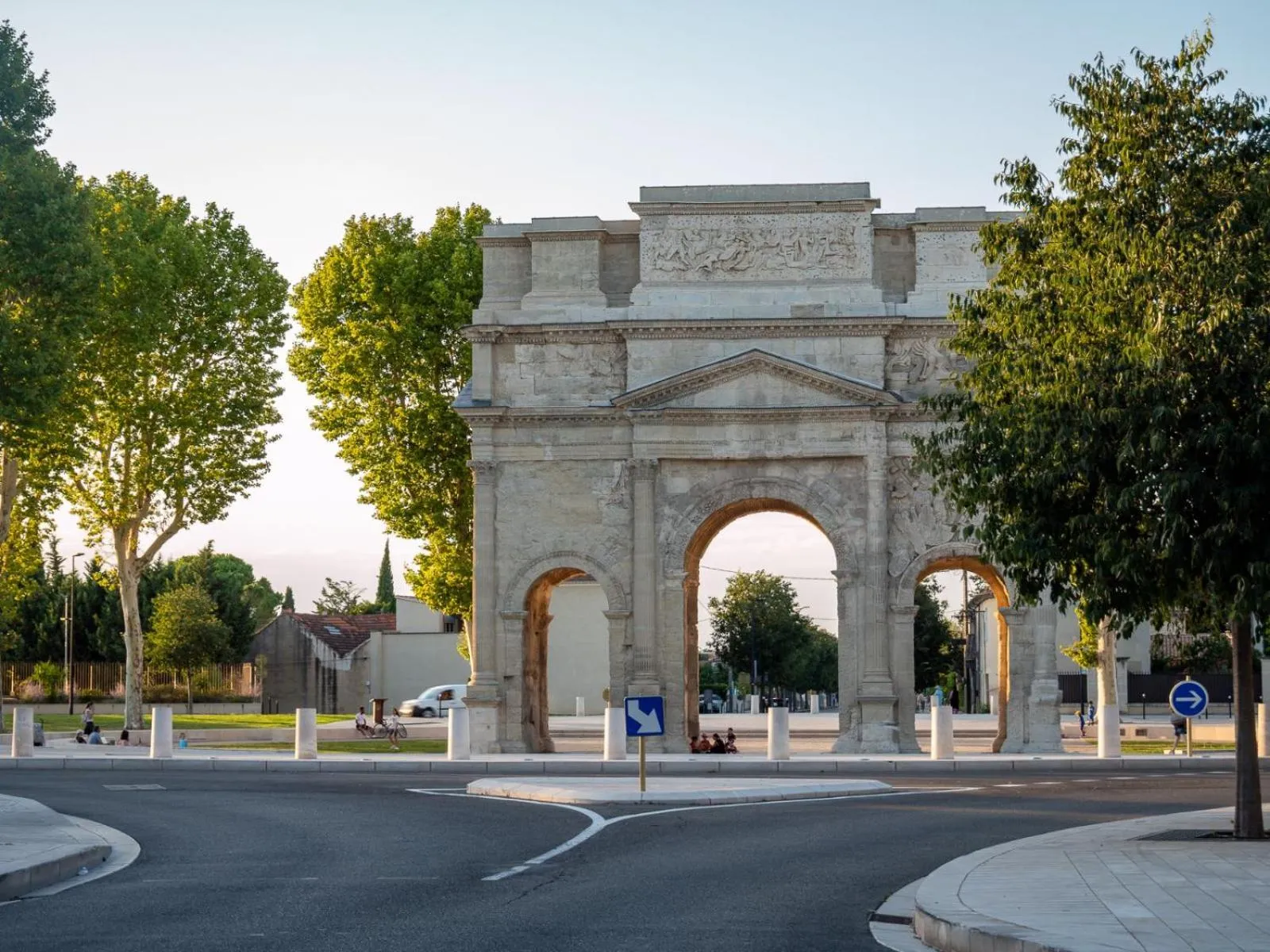 Nearby landmark in KYRIAD ORANGE Centre Ville - HOTEL & RESTAURANT & BAR - La Galerie d'Art des Princes - Provence Alpes Côte d'Azur - France - Proche A7-A9 - exit21- Châteauneuf-du-Pape Avignon Bollene Nimes - 24h-24h