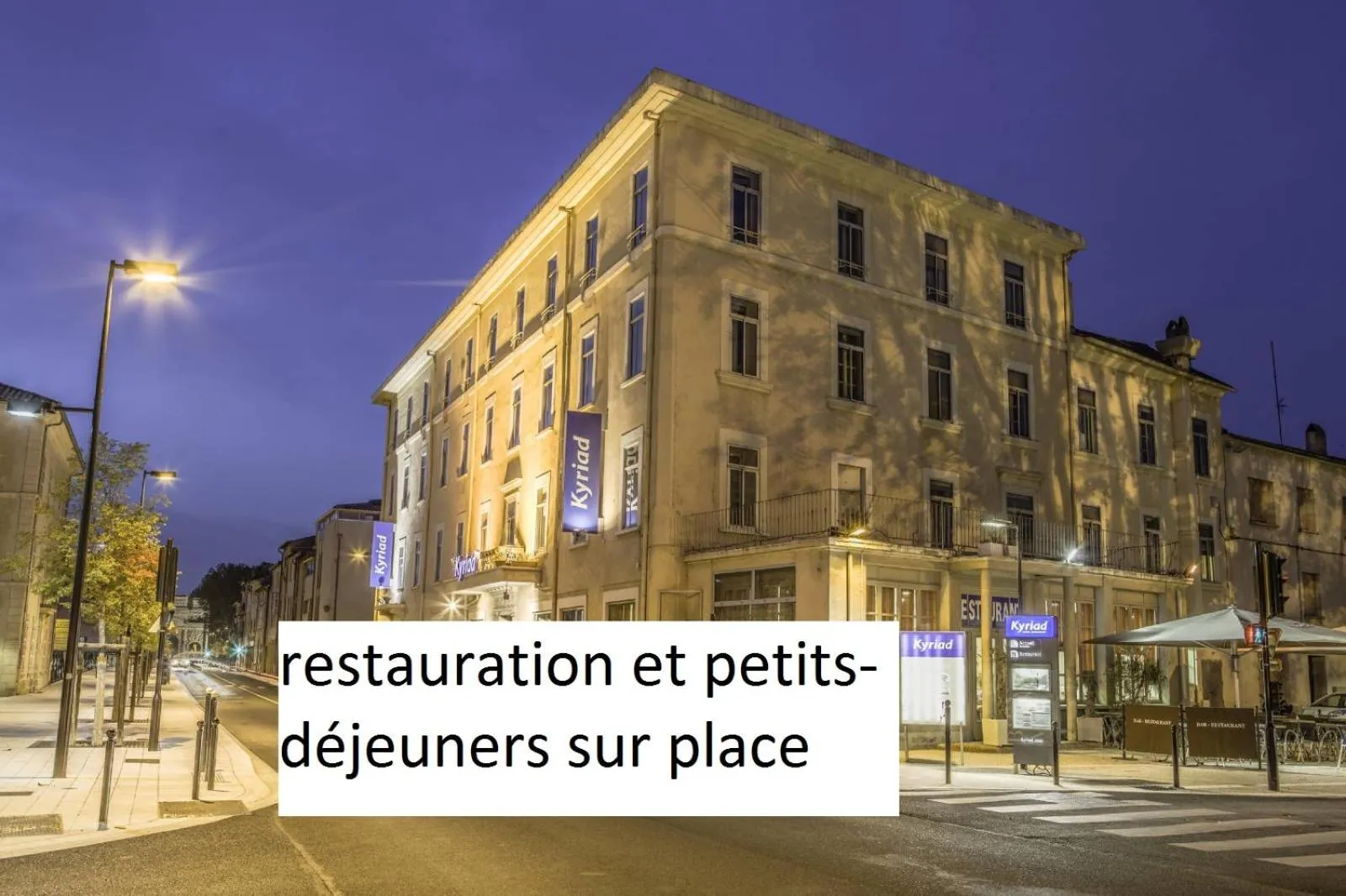 Property building in KYRIAD ORANGE Centre Ville - HOTEL & RESTAURANT & BAR - La Galerie d'Art des Princes - Provence Alpes Côte d'Azur - France - Proche A7-A9 - exit21- Châteauneuf-du-Pape Avignon Bollene Nimes - 24h-24h