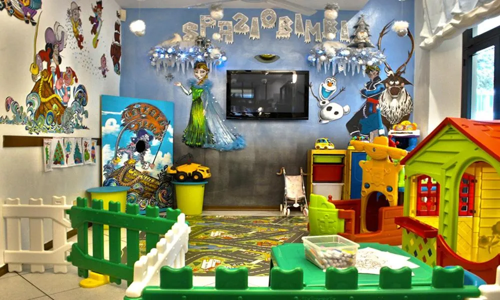 Restaurant/places to eat in Hotel Florida