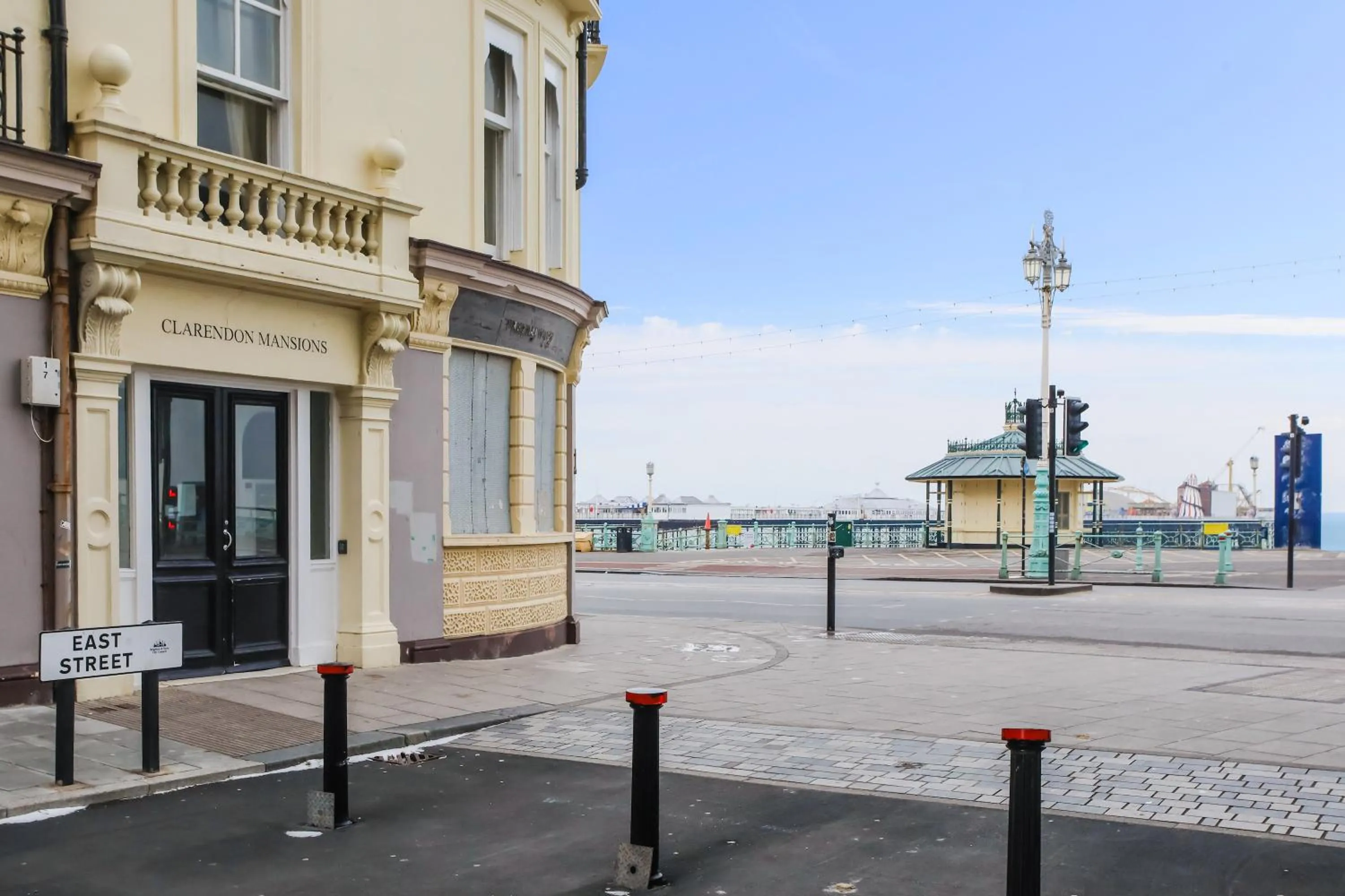 Restaurant/places to eat in Sea La Vie