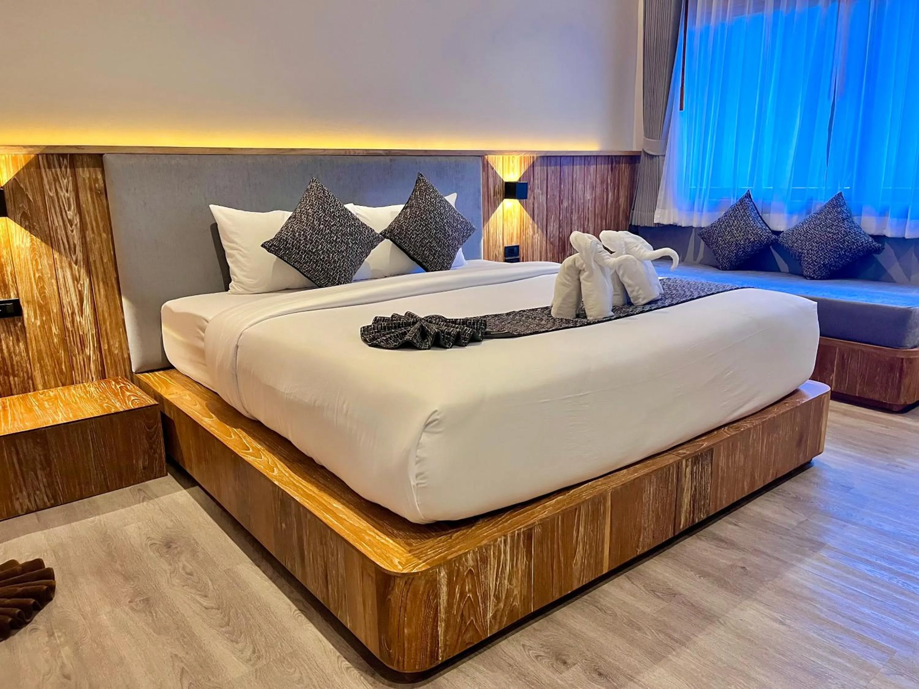 Bed in The Chic Lipe