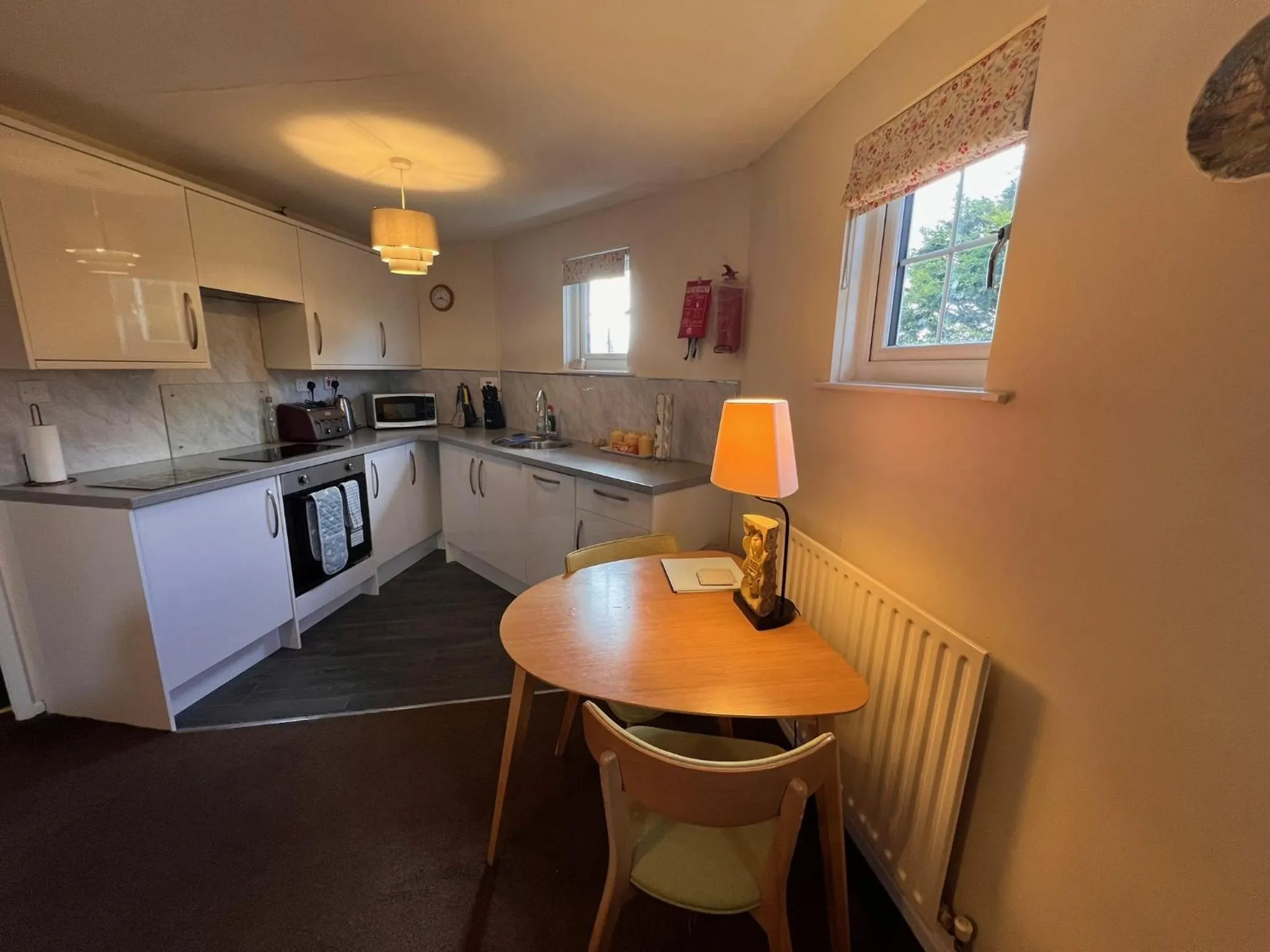 Kitchen or kitchenette in Hunston Mill Self Catering Dog Stay For Free