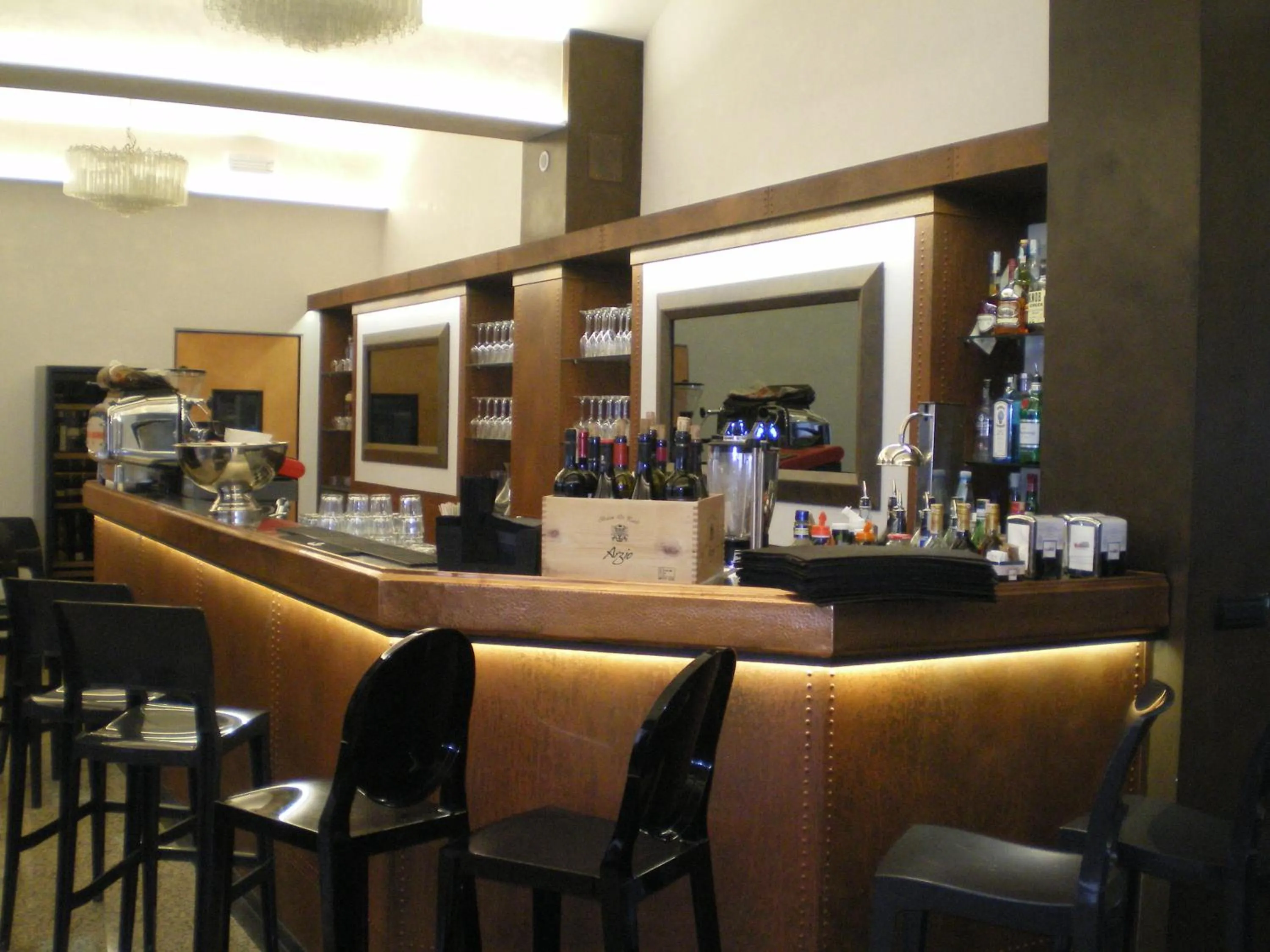 Restaurant/places to eat in Hotel Pico