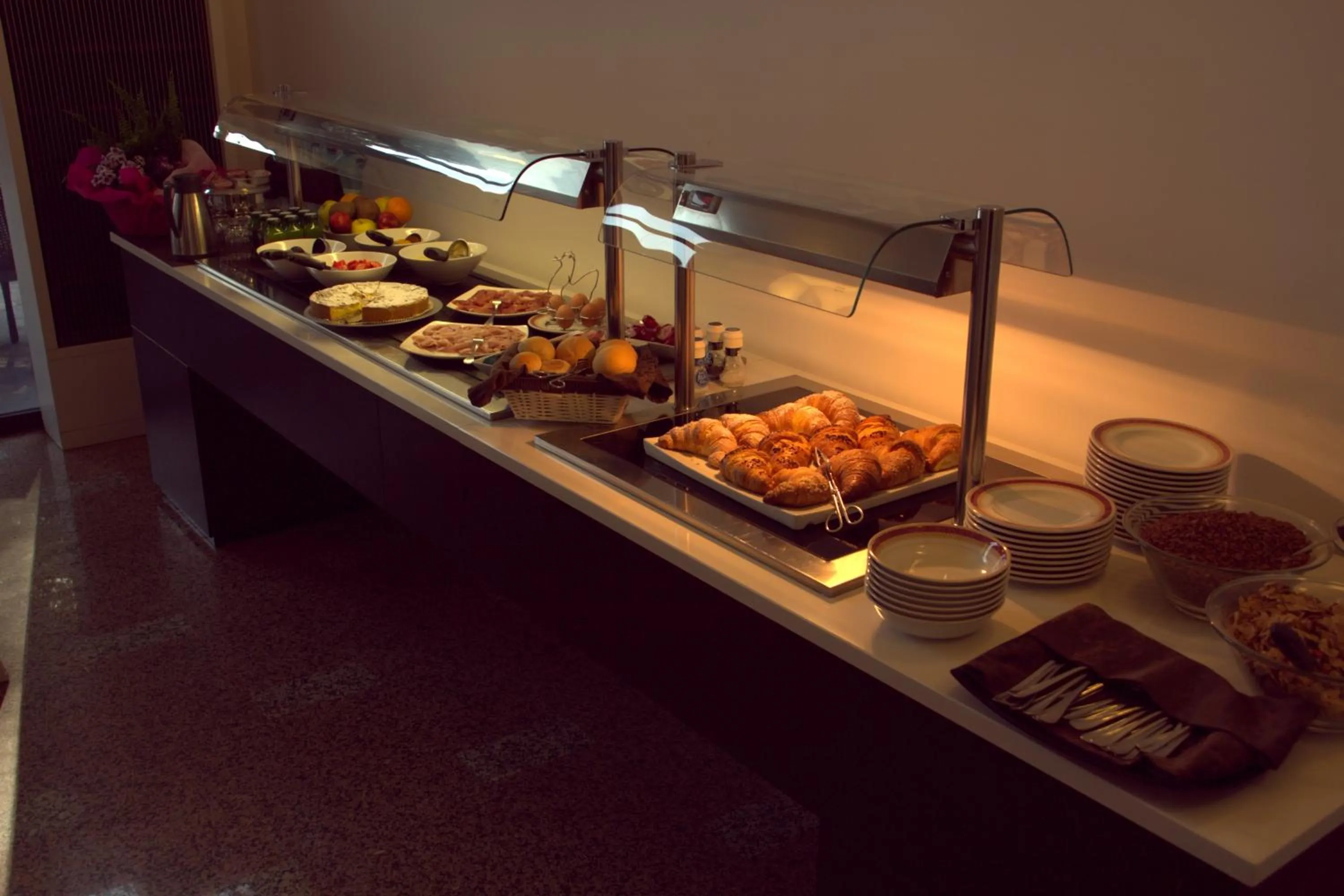 Buffet breakfast in Hotel Pico