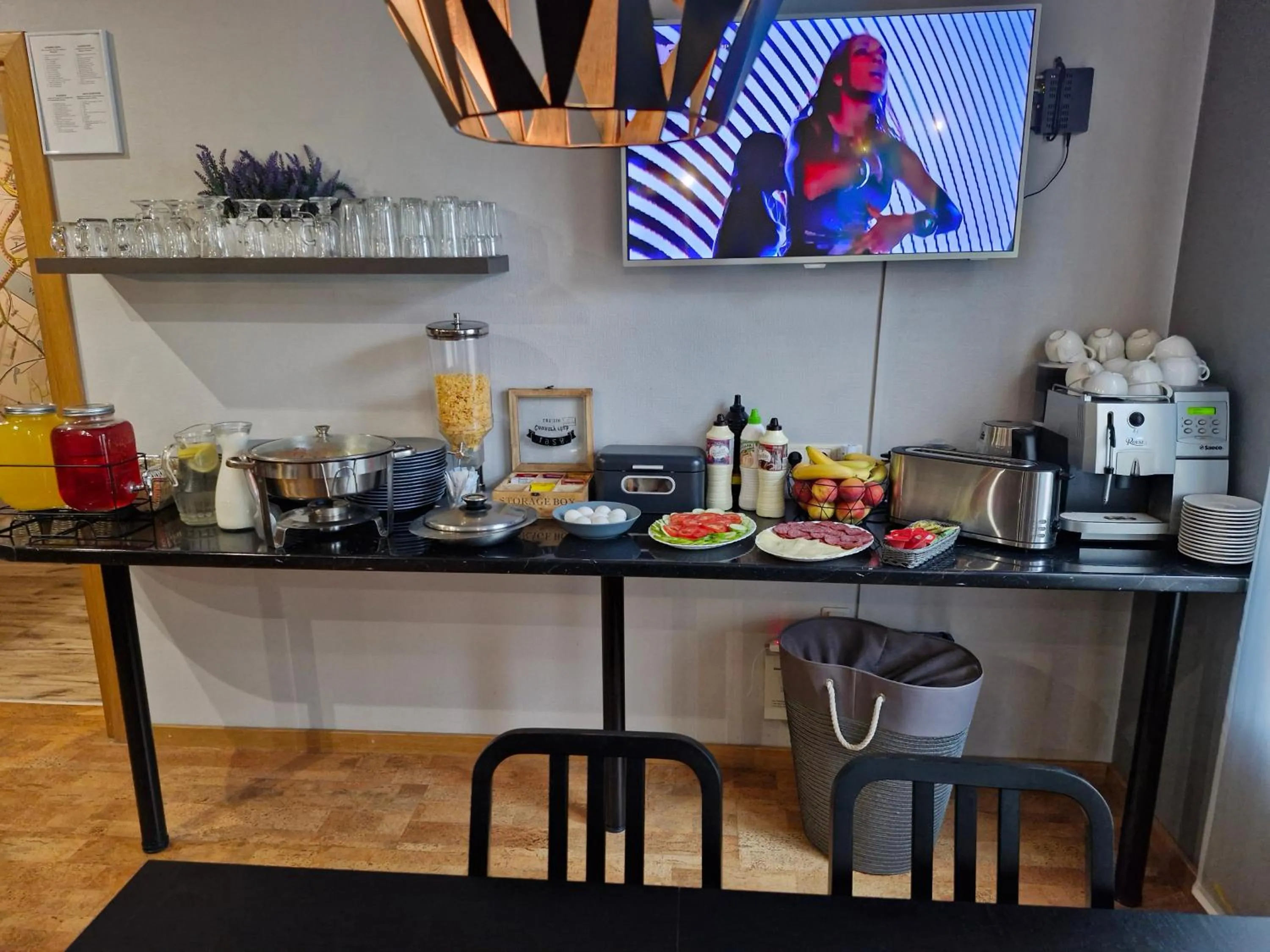 Food and drinks in Portoss