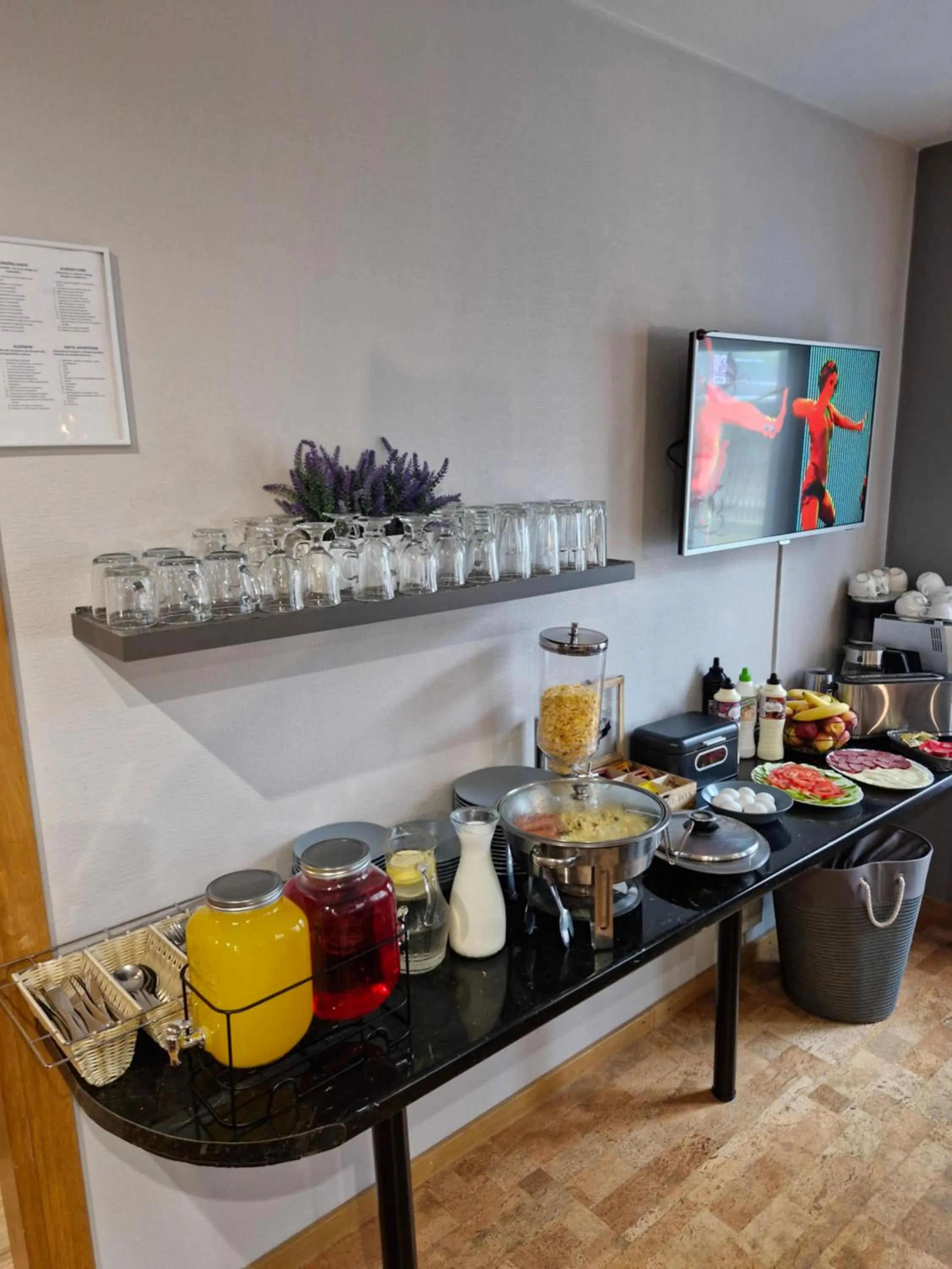 Food and drinks in Portoss