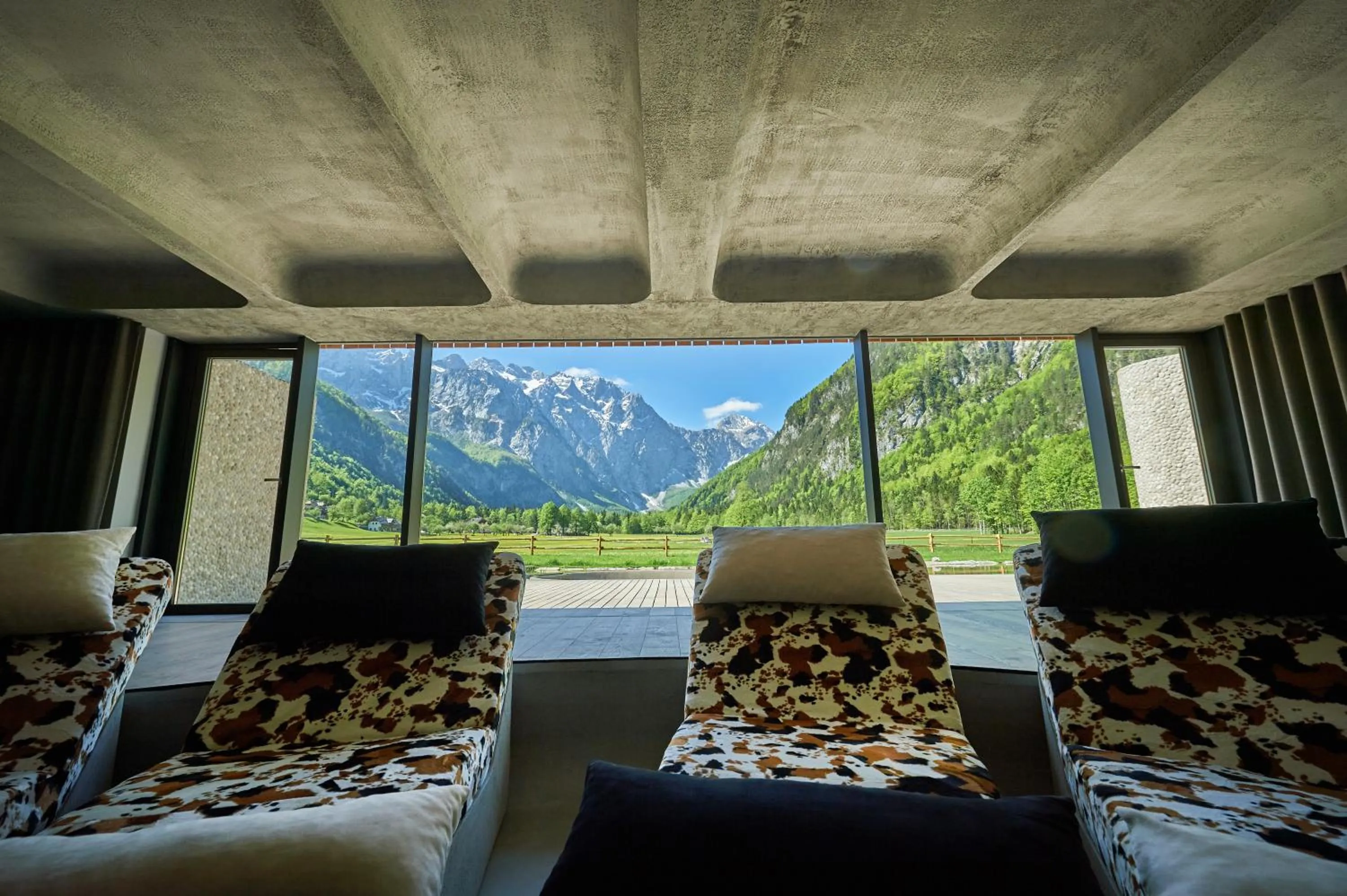 Mountain view in Hotel Plesnik Logar Valley