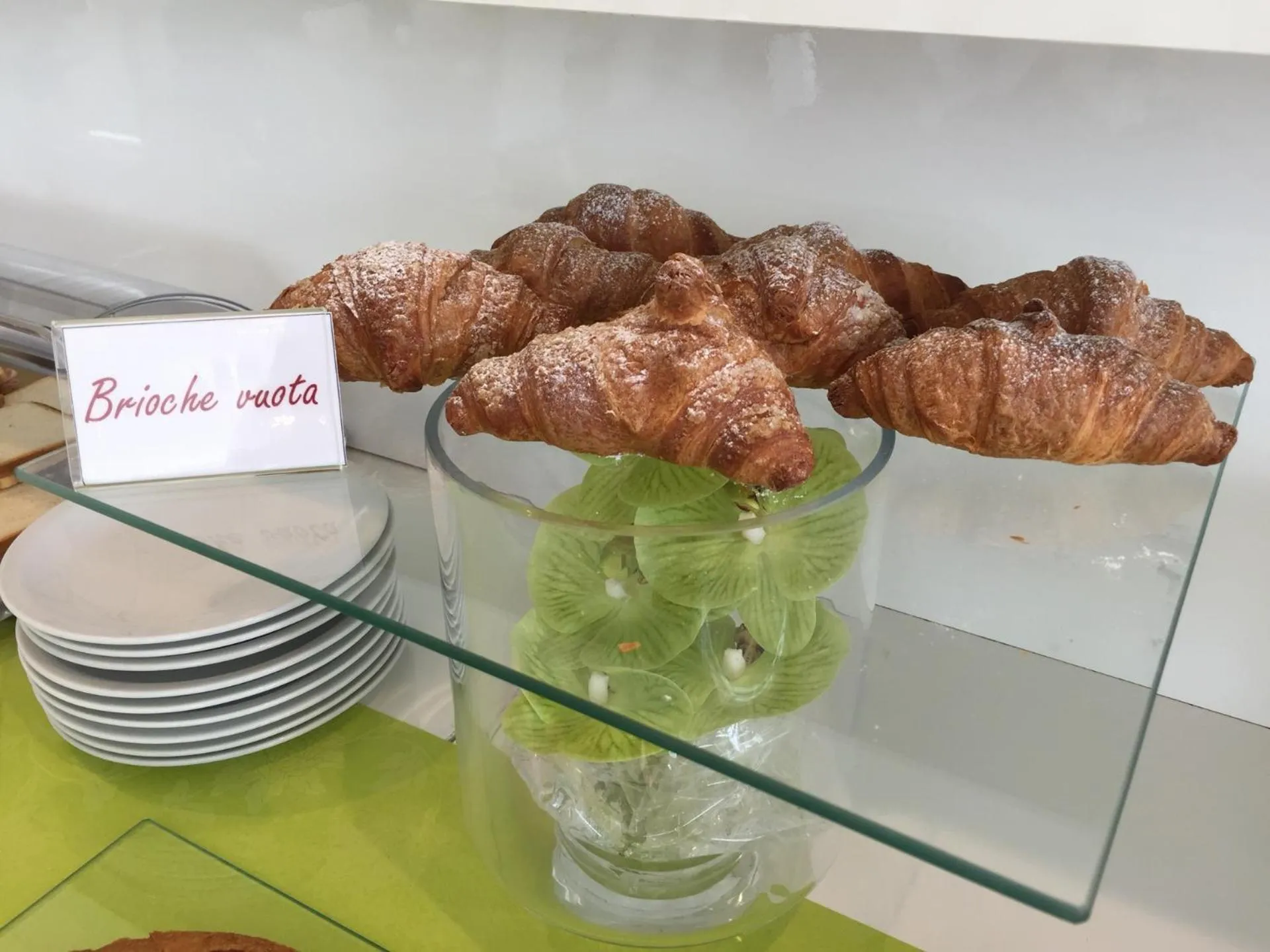 Breakfast in Hotel Byron