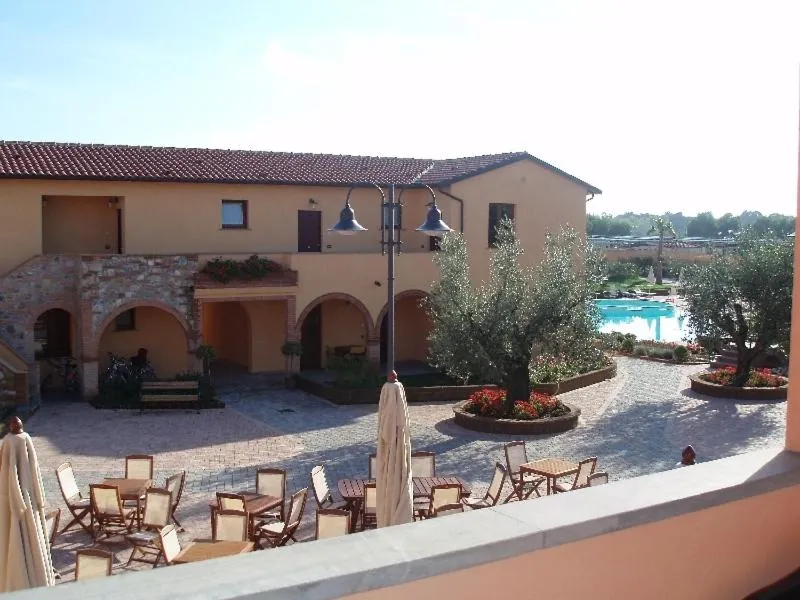 Restaurant/places to eat in Villaggio Turistico Airone