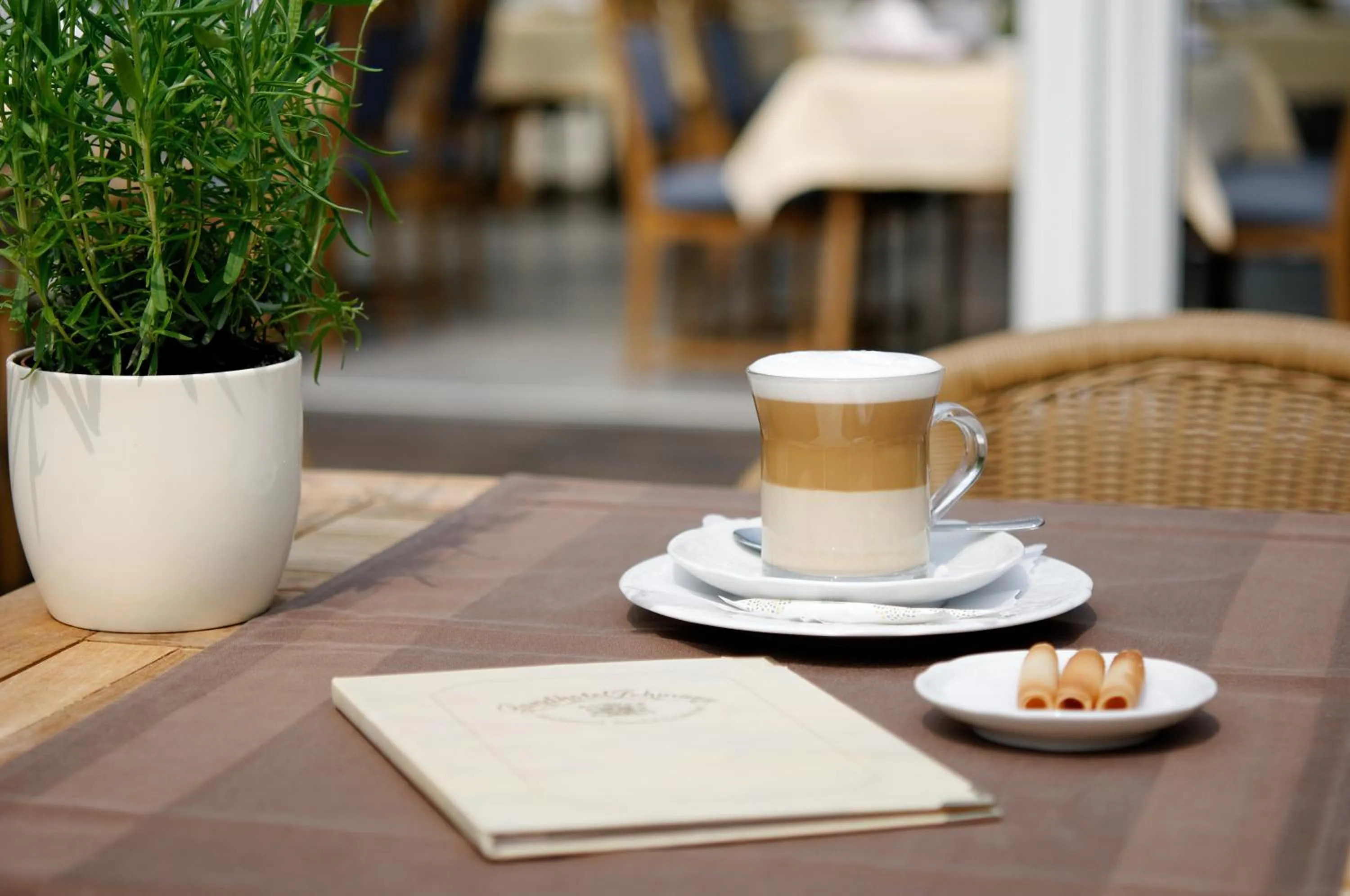 Coffee/tea facilities in Landhotel Lohmann