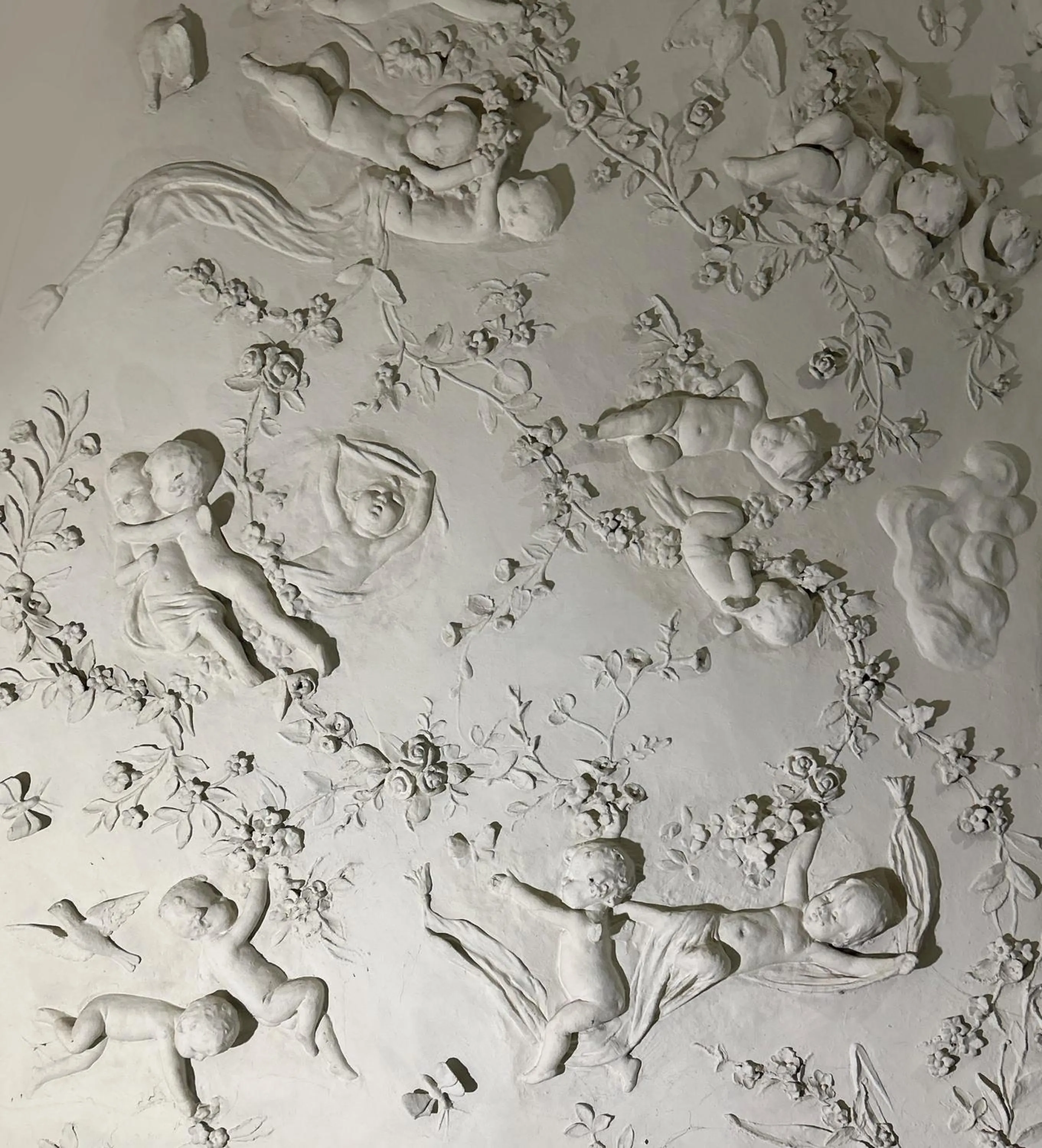 Inner courtyard view in Caruso Place Luxury Rooms & Suites