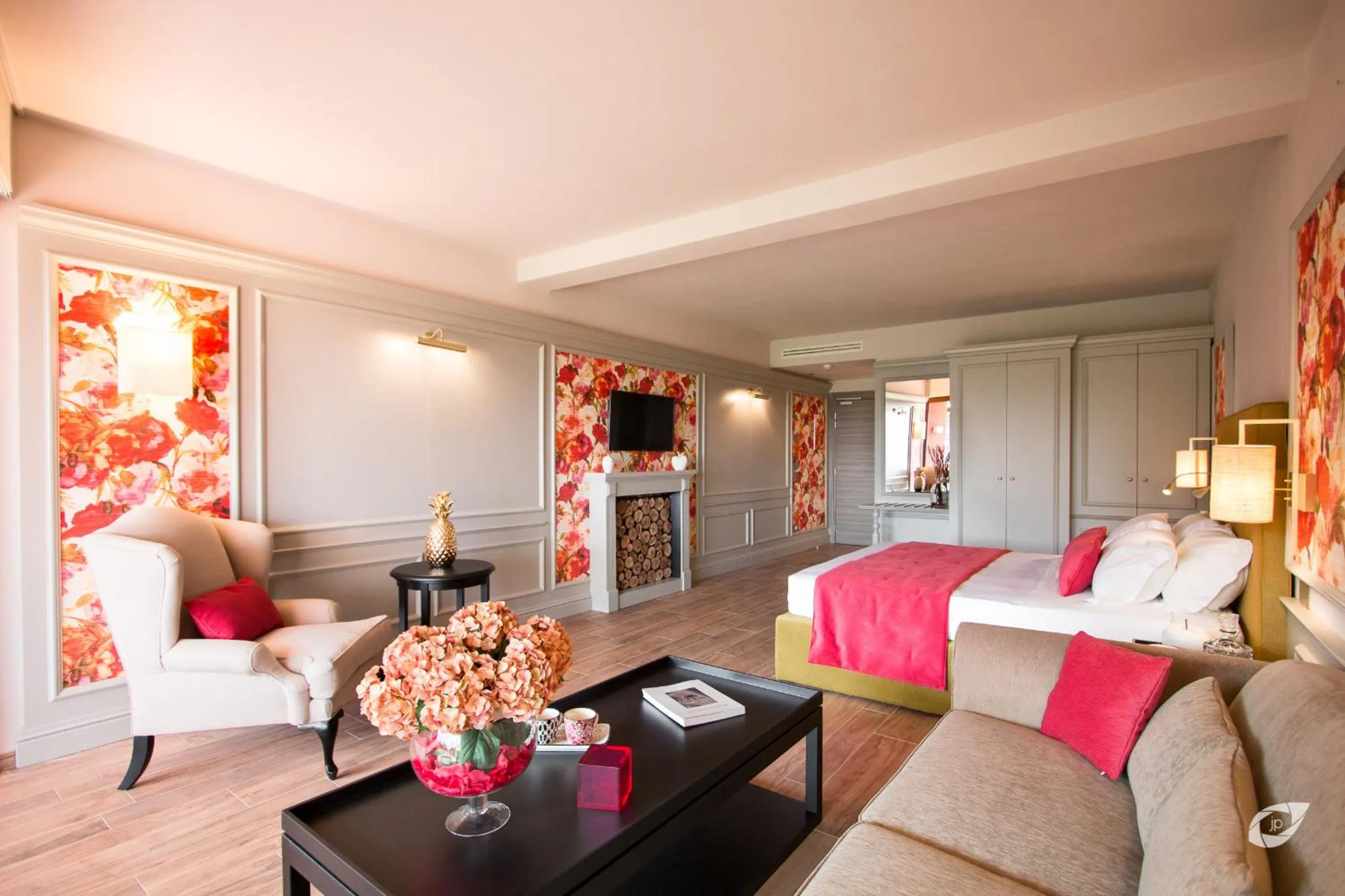 Photo of the whole room, Bed in Buonamico Wine Resort