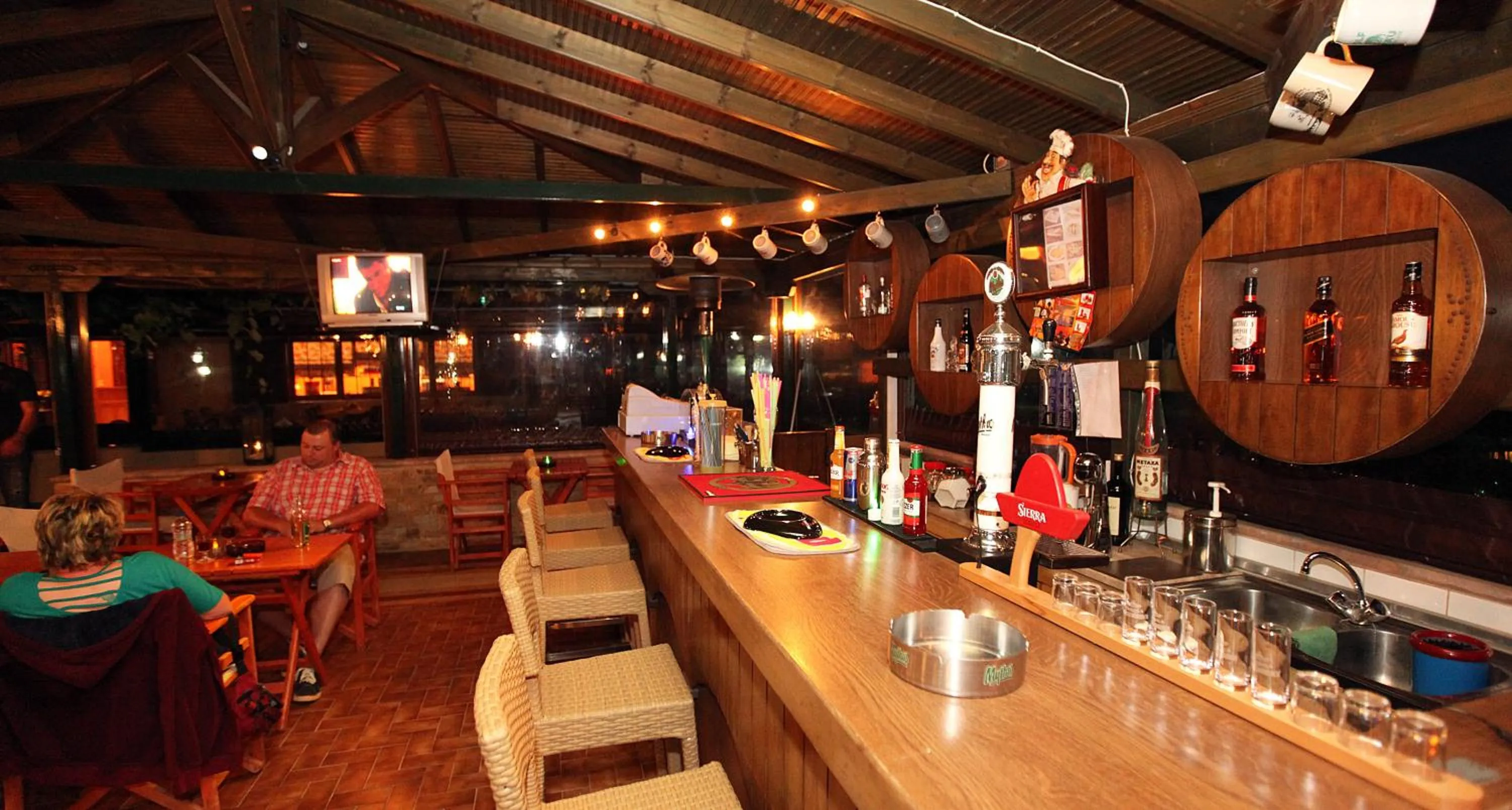 Lounge or bar in Ariadni Hotel Bungalows