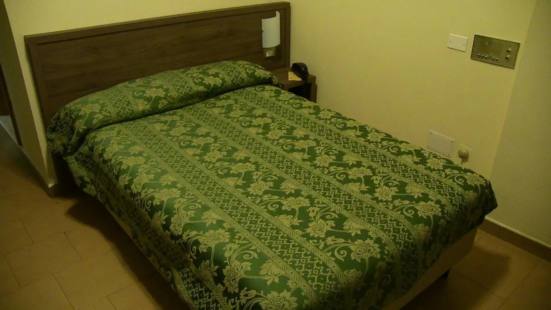 Single Room in Hotel Due Pini Single Room in Hotel Due Pini