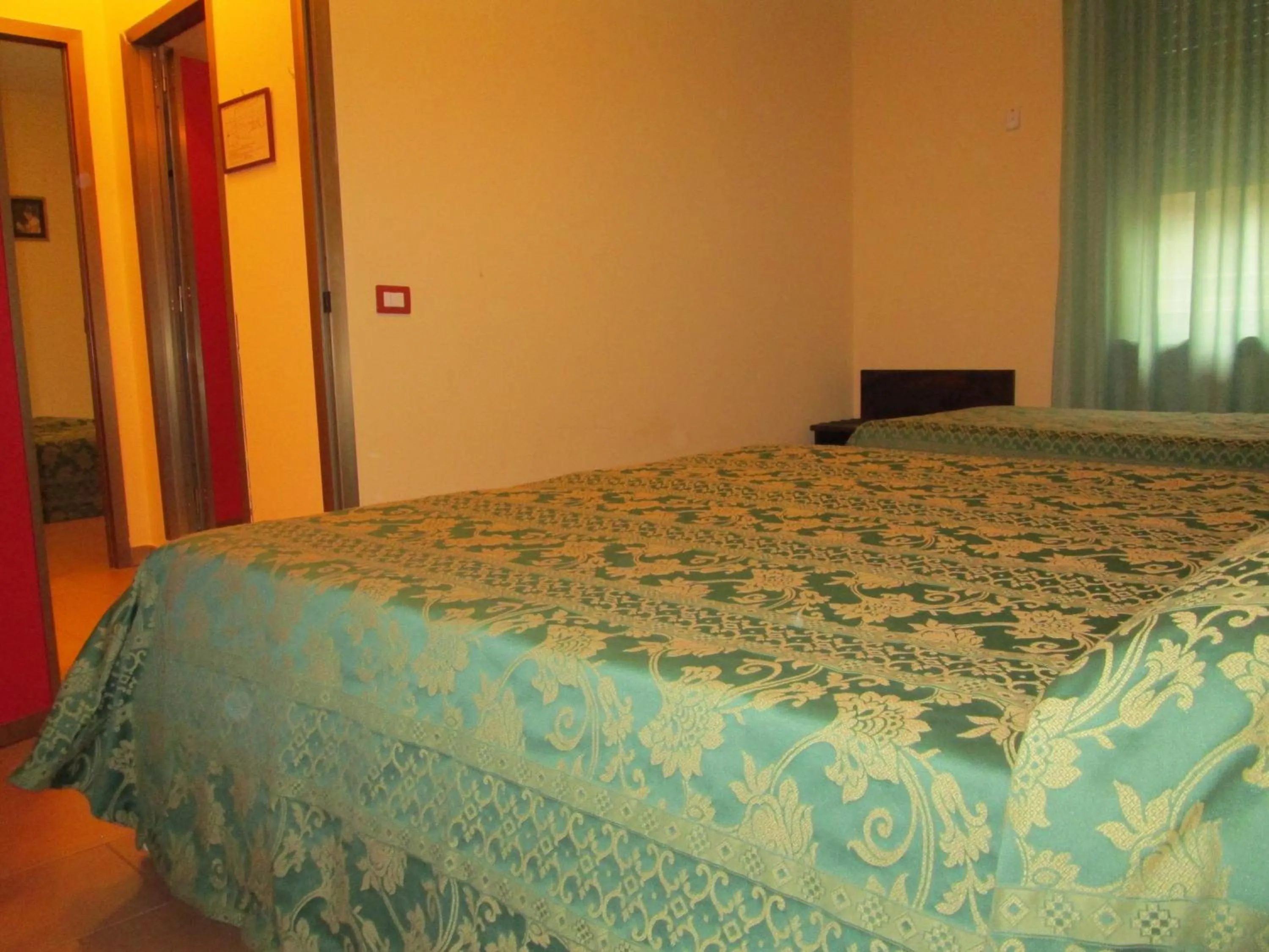 Bedroom, Bed in Hotel Due Pini