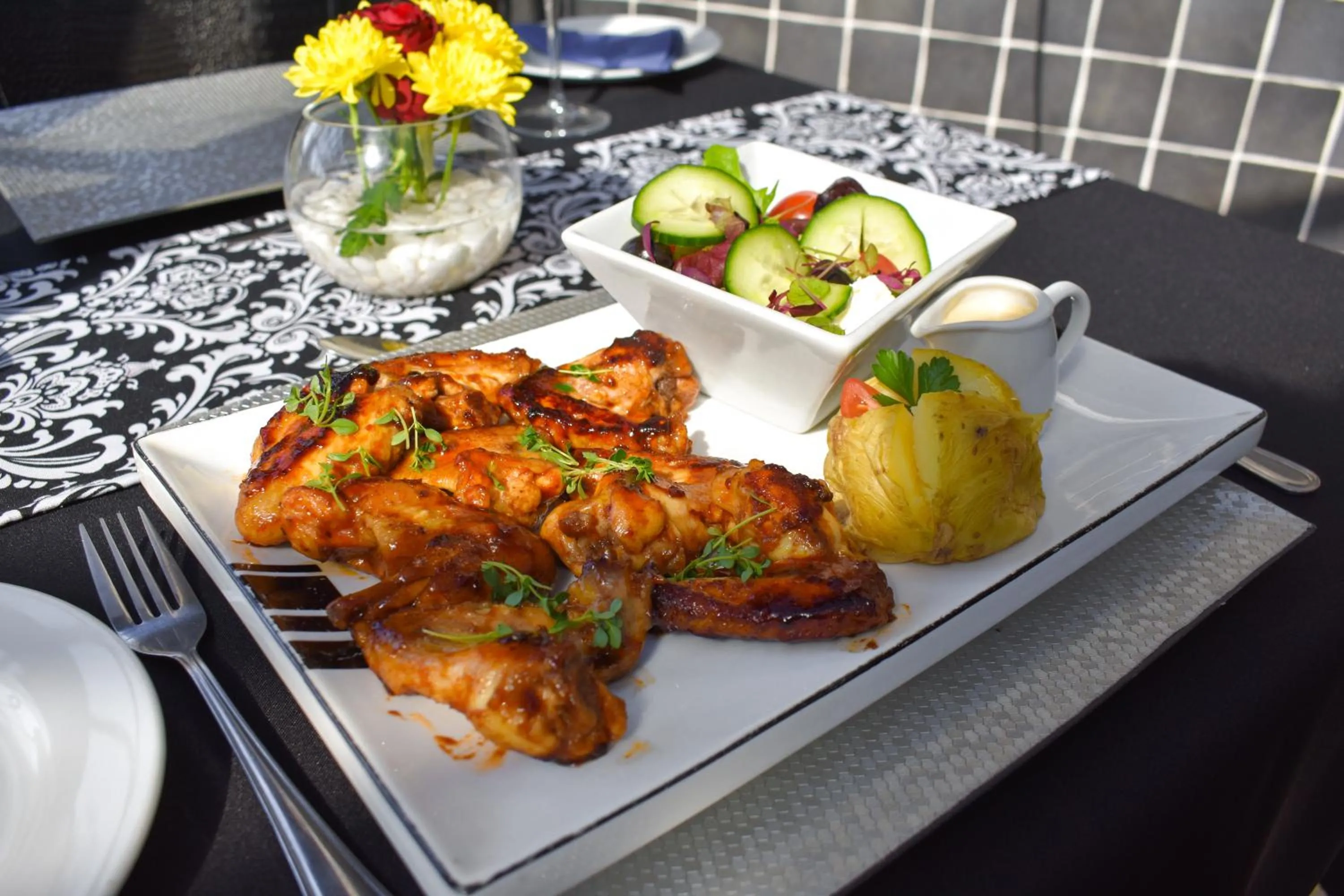 Restaurant/places to eat in Waterfalls Boutique Hotel