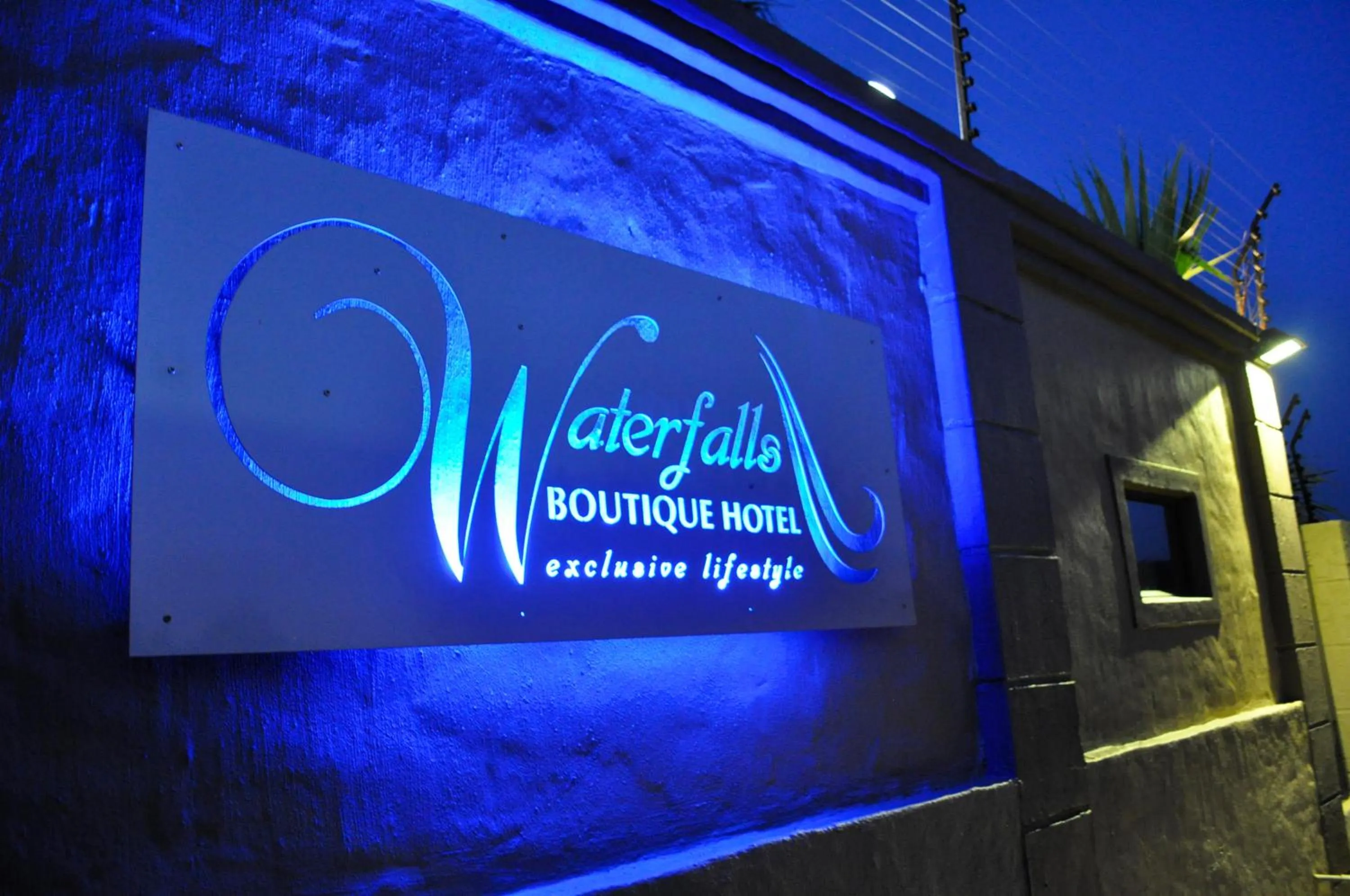 Facade/entrance in Waterfalls Boutique Hotel