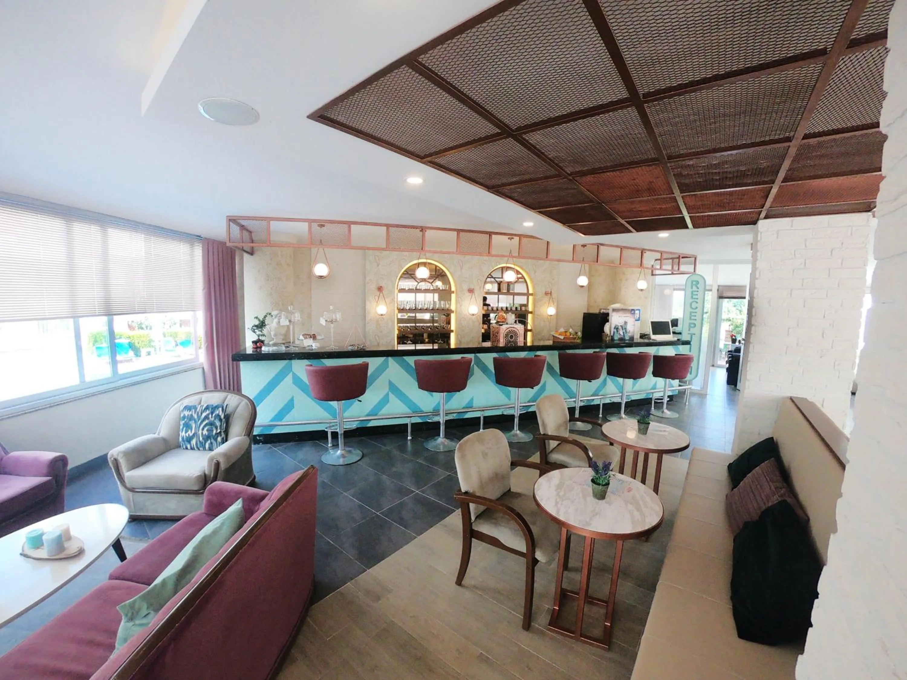 Lounge or bar in Irem Garden Hotel & Apartments