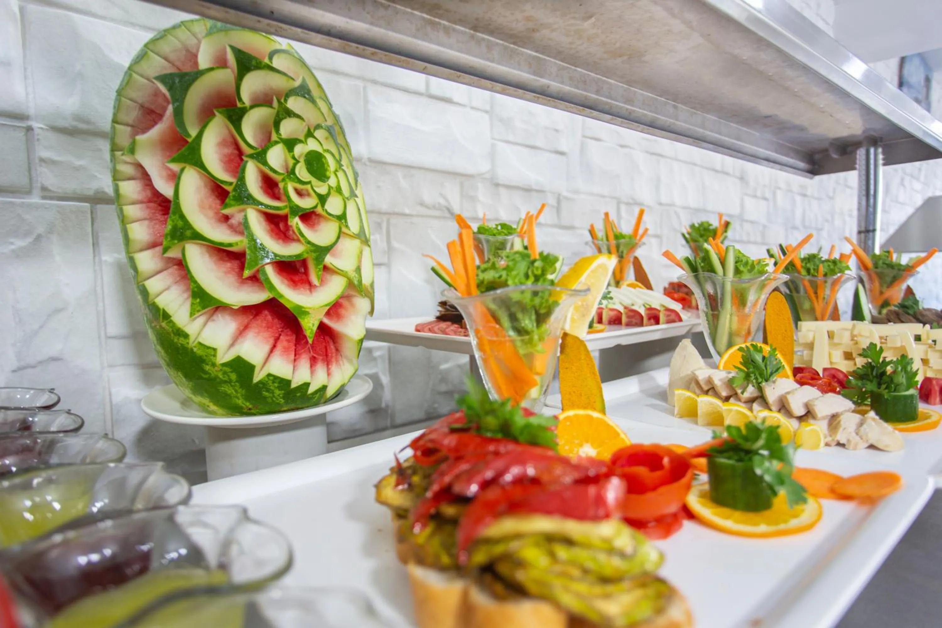 Food in Irem Garden Hotel & Apartments