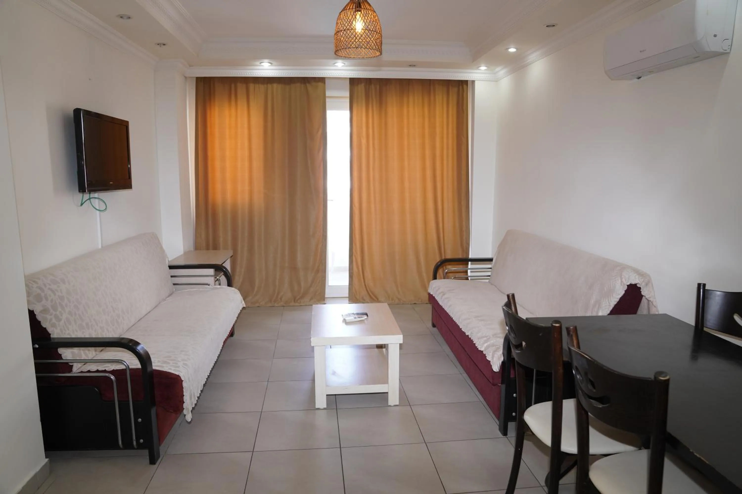 Living room in Irem Garden Hotel & Apartments