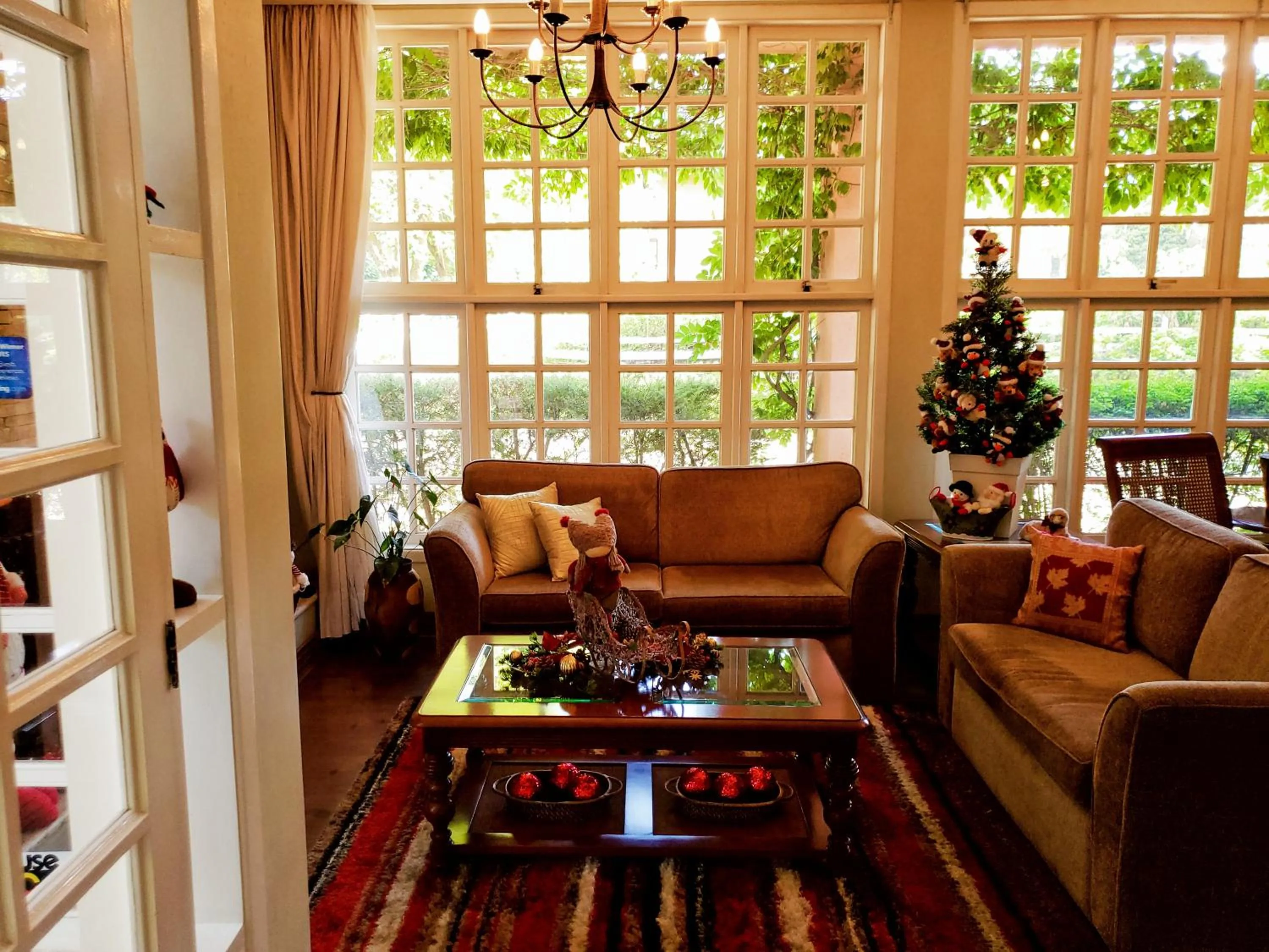 Seating area in Pousada Cheverny - Fácil acesso ao centrinho e Baden Bar