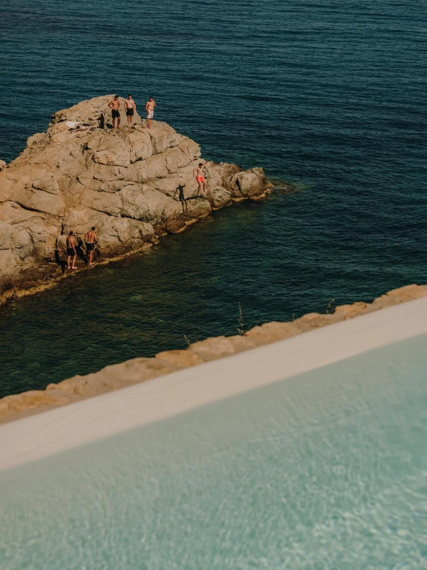 People in The Wild by Interni