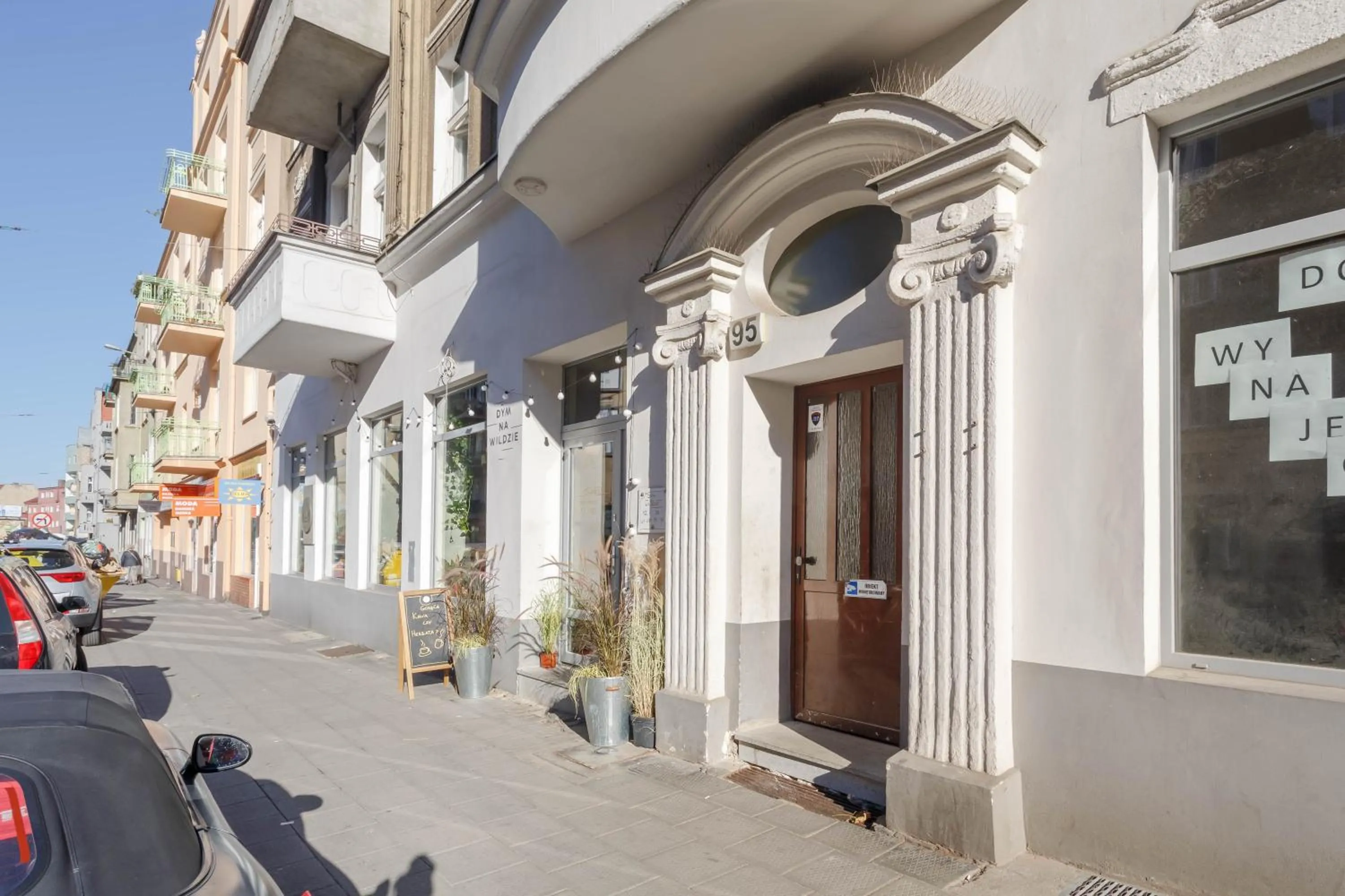 Property building in Villa Wilda