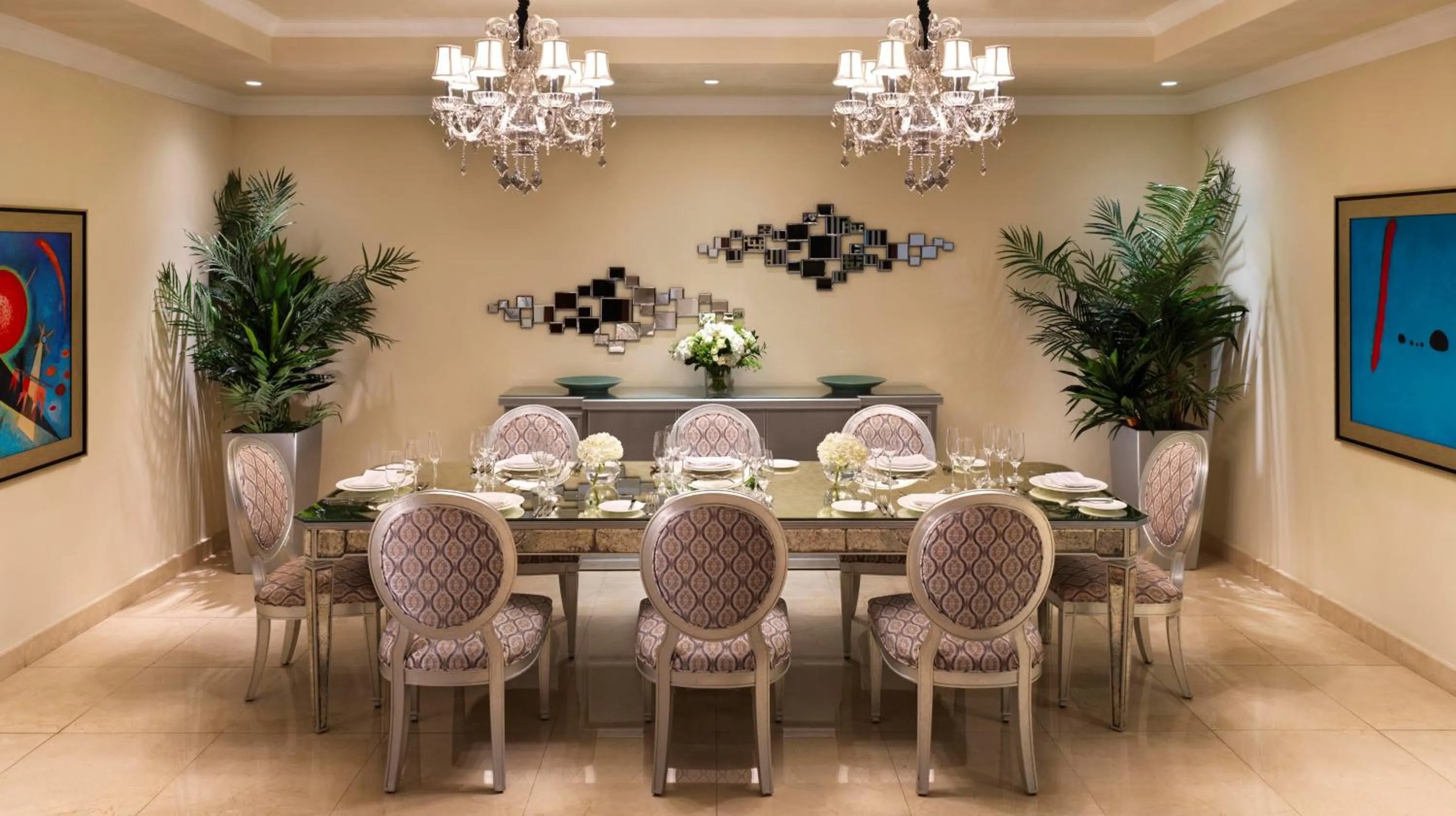 Dining area in Kempinski Hotel & Residences Palm Jumeirah