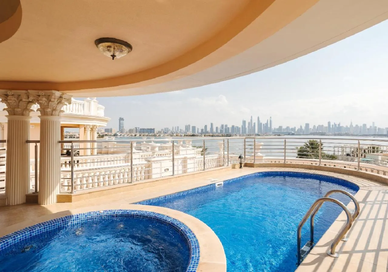 Pool view in Kempinski Hotel & Residences Palm Jumeirah