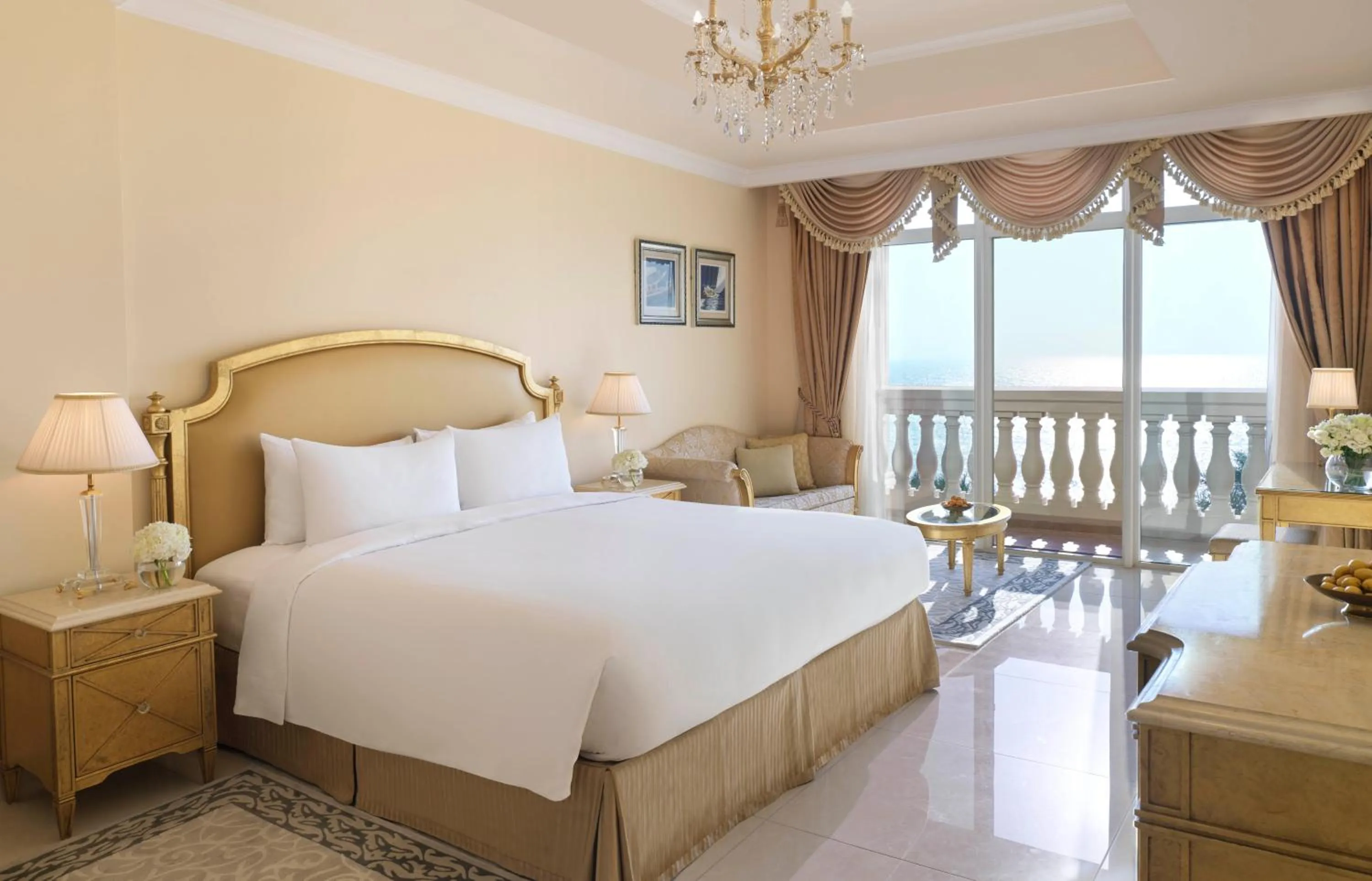 Bedroom, Bed in Kempinski Hotel & Residences Palm Jumeirah