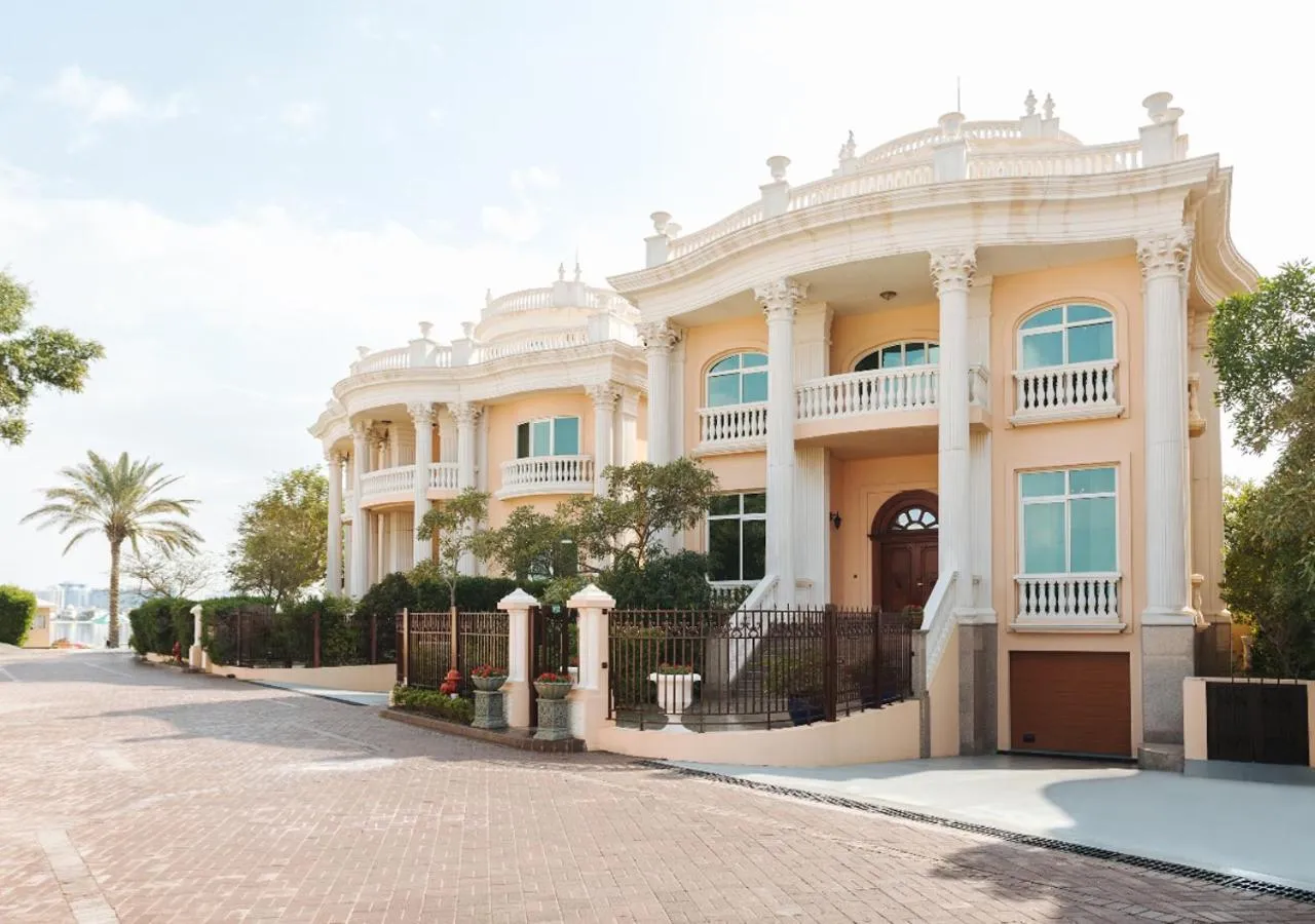 Property building in Kempinski Hotel & Residences Palm Jumeirah