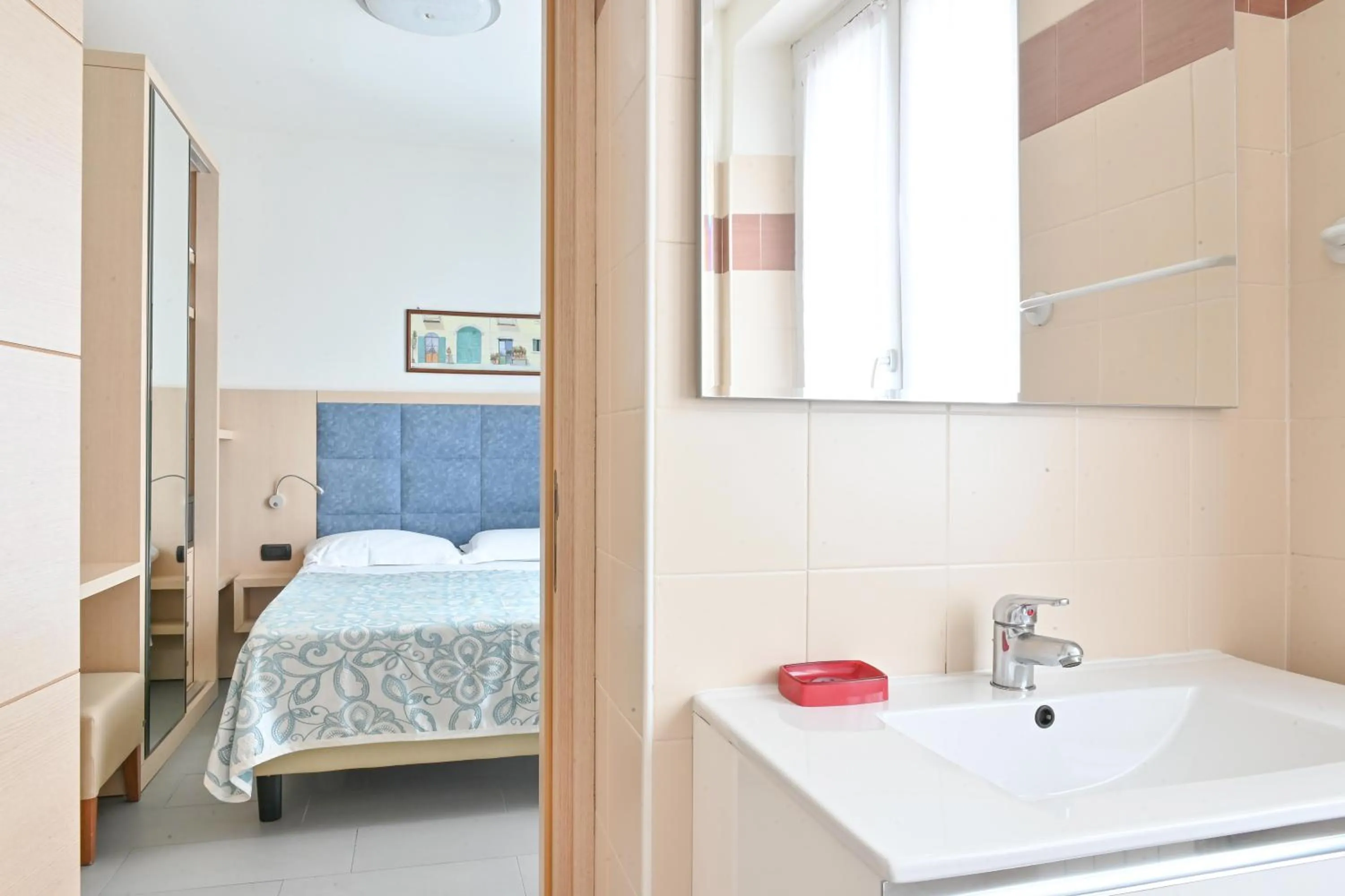 Bathroom, Bed in Hotel Marco's