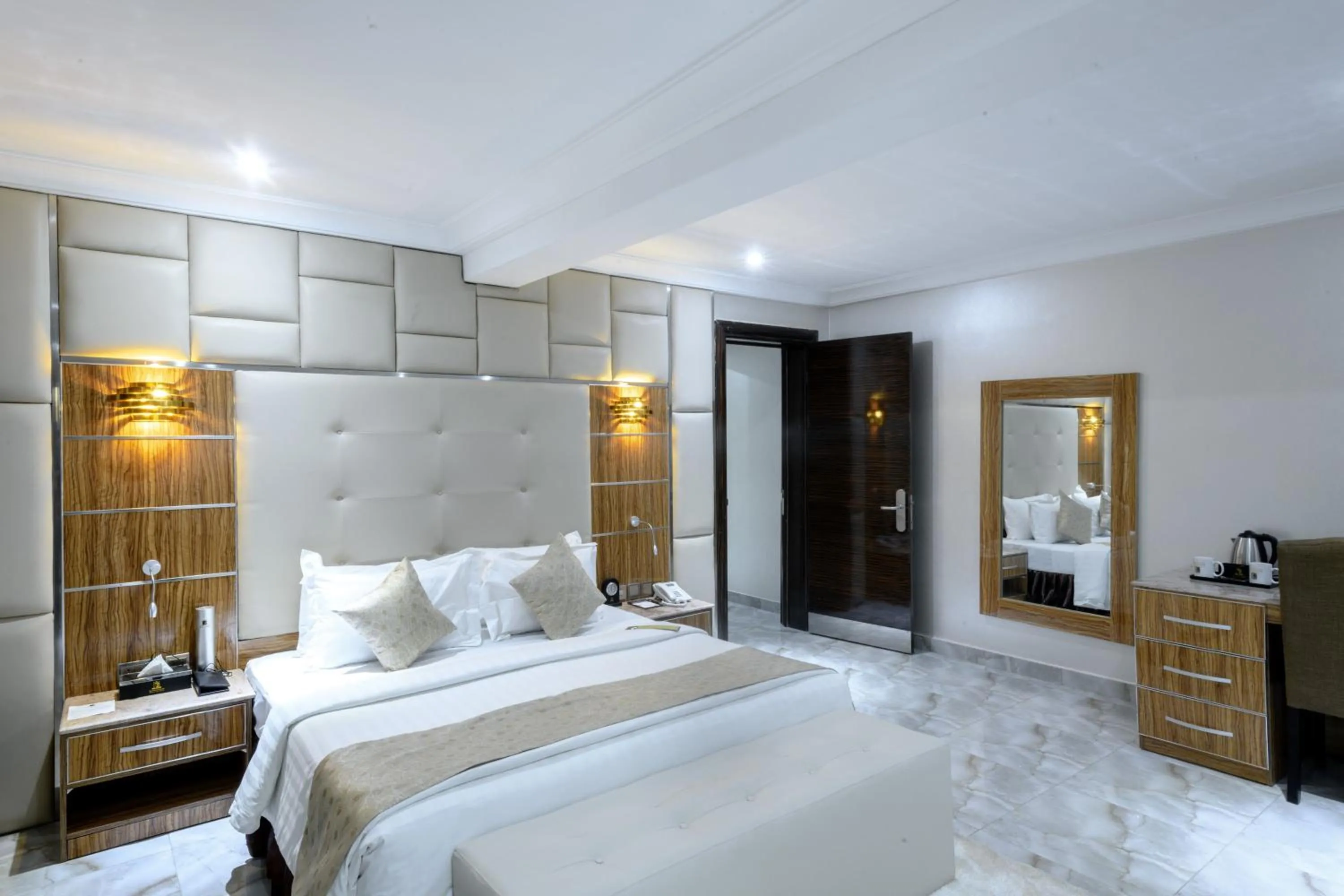 Bedroom, Bed in The Wells Carlton