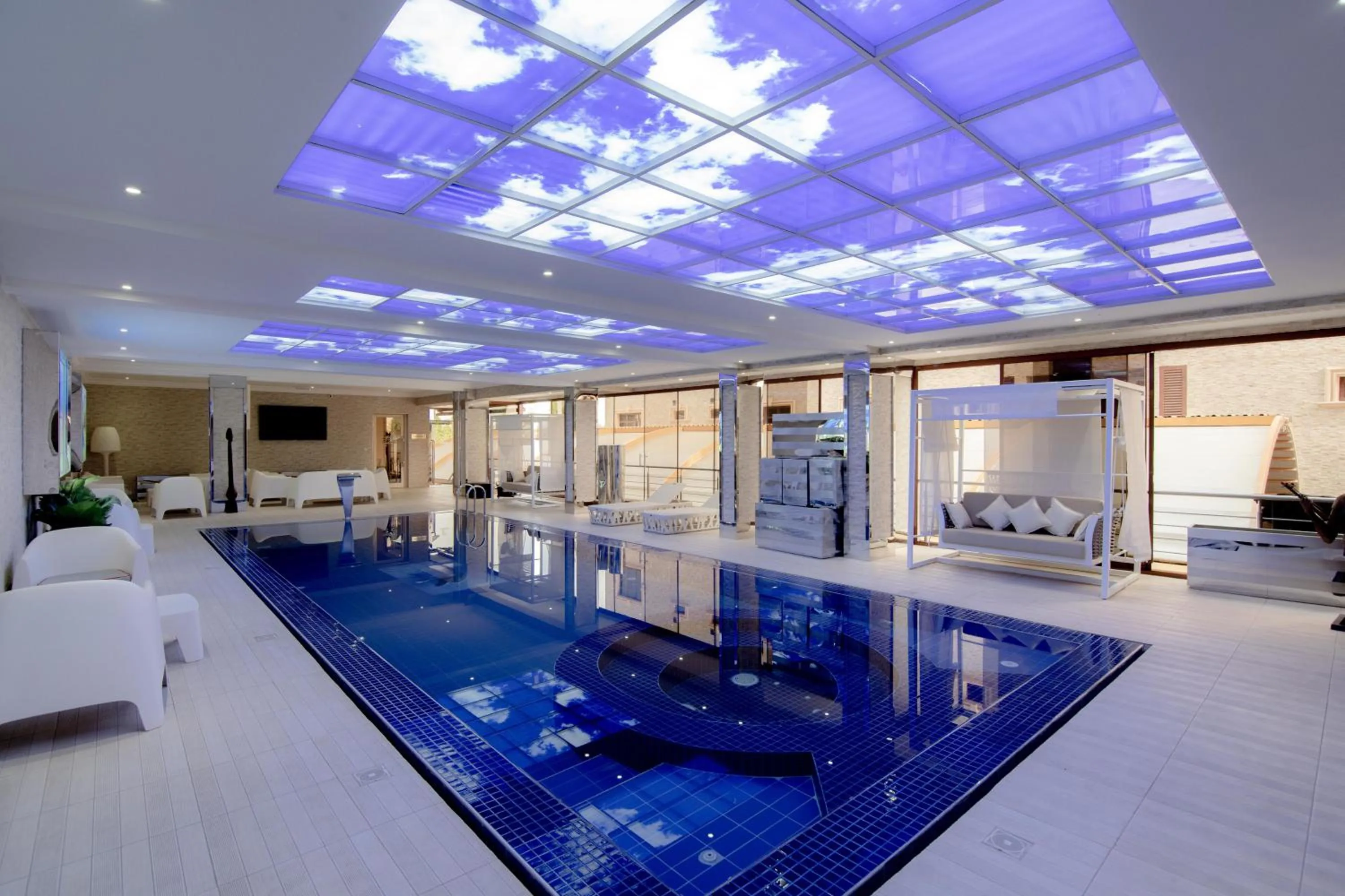 Swimming pool in The Wells Carlton