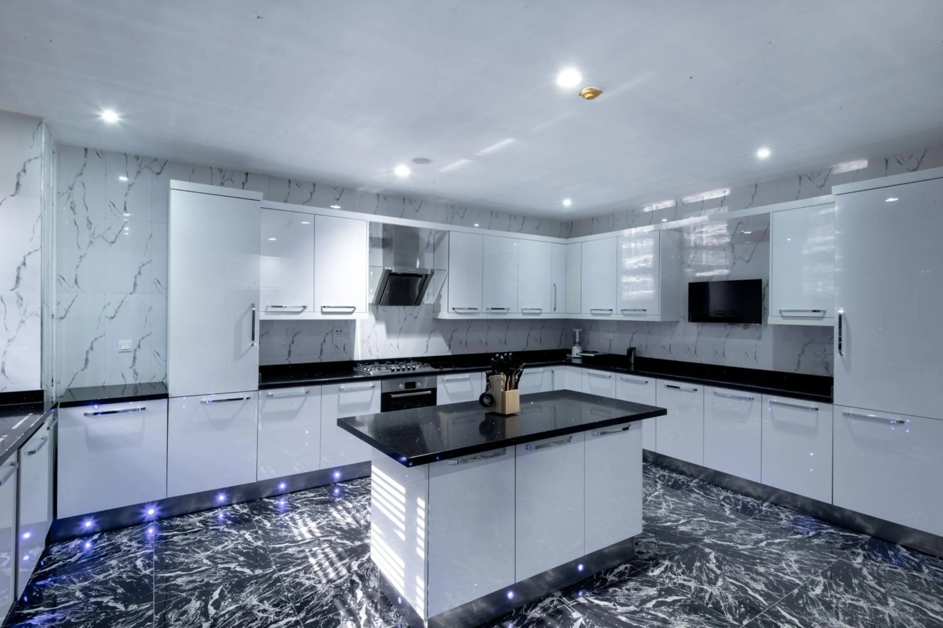 Kitchen or kitchenette in The Wells Carlton