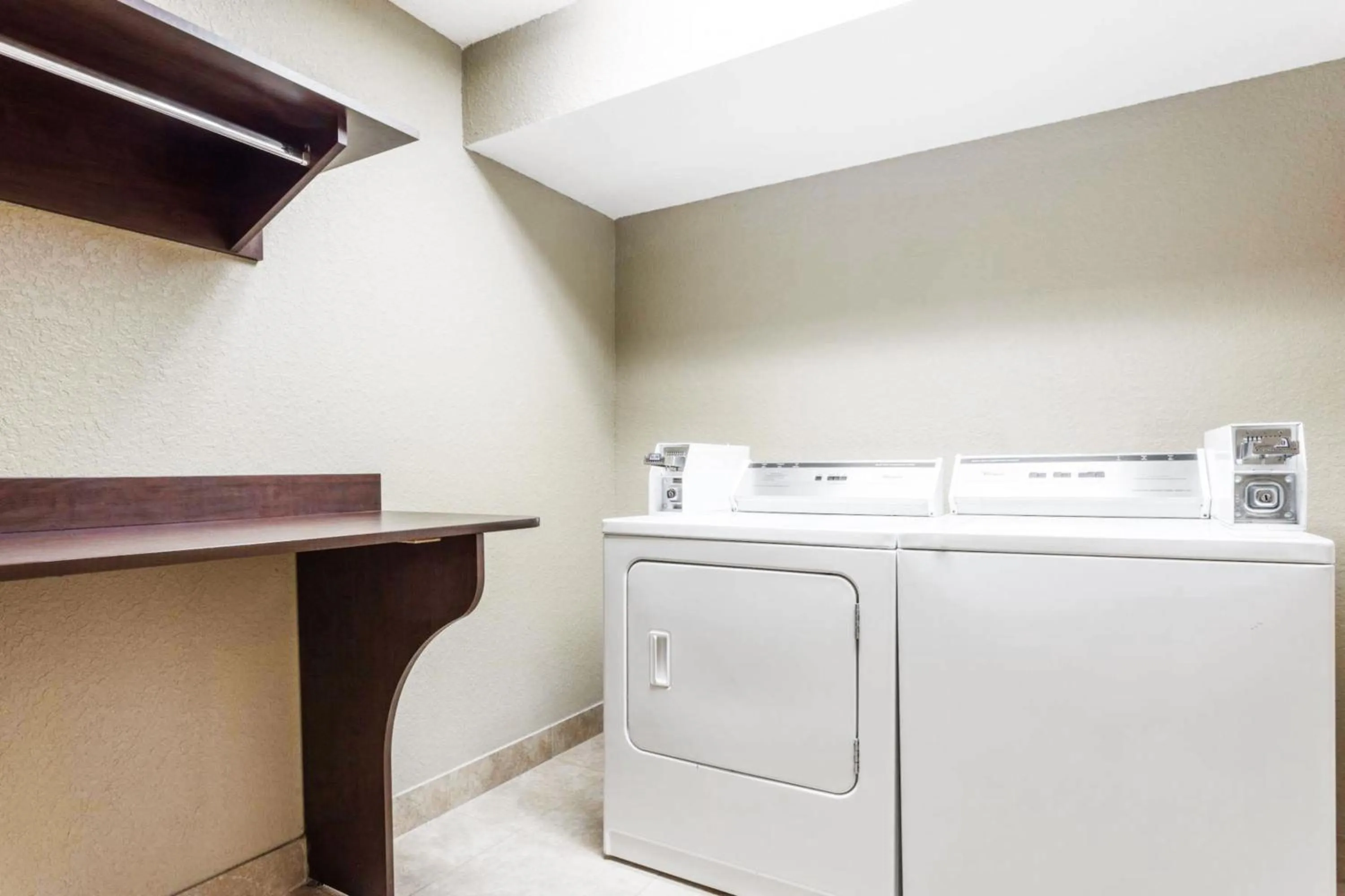 Area and facilities in Microtel Inn & Suites by Wyndham Macon