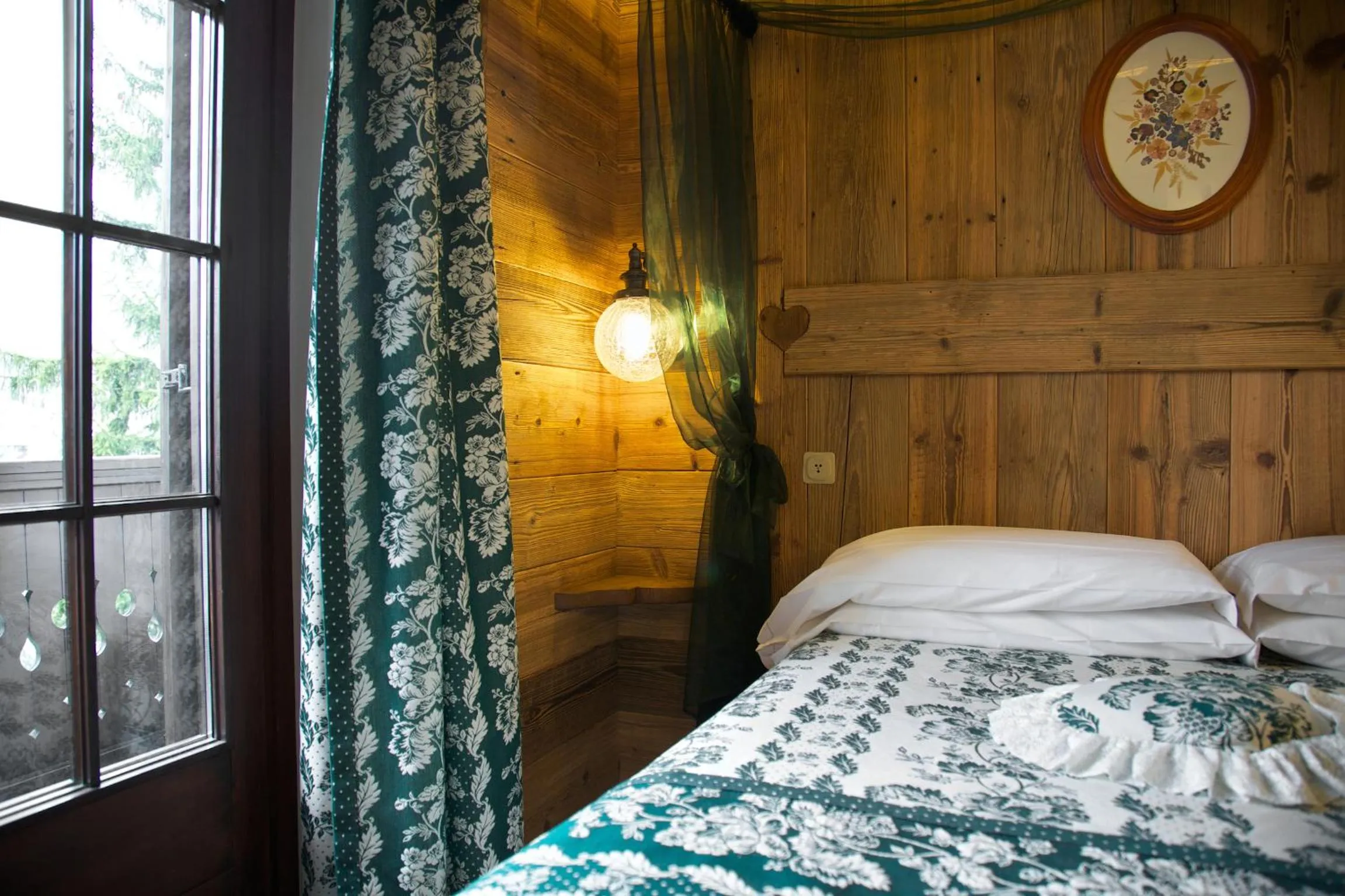 Bed in Hotel Milleluci