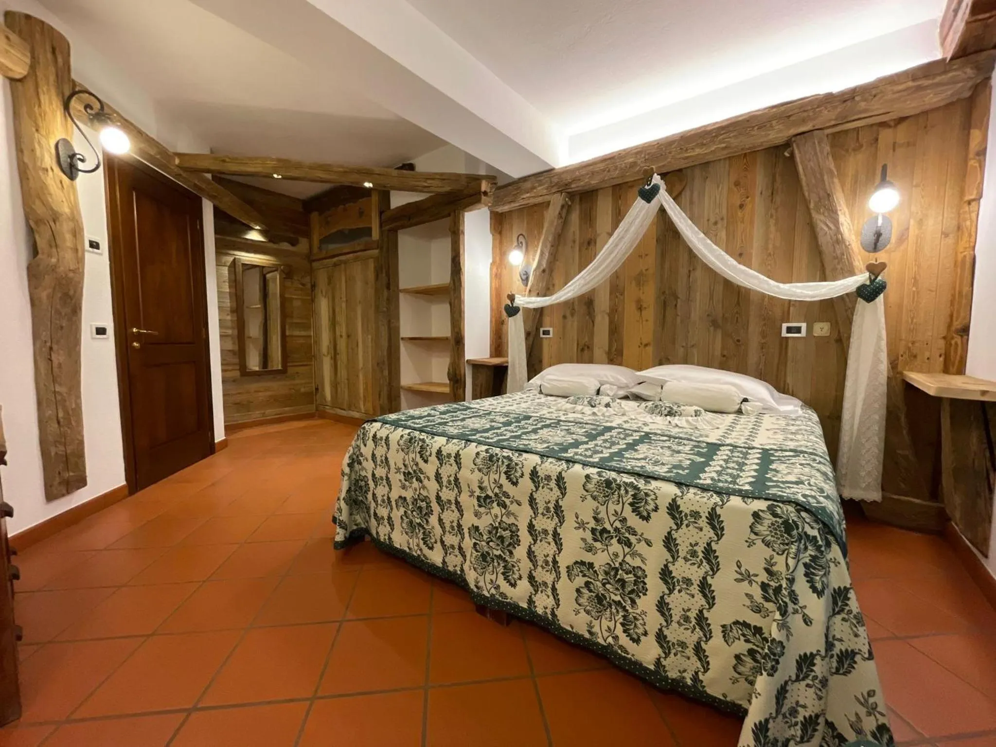 Bed in Hotel Milleluci