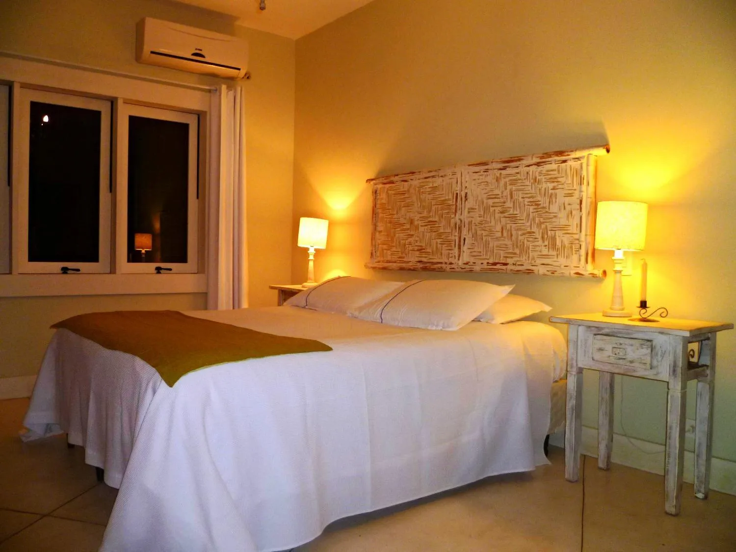 Bed in Recanto das Andorinhas Studios