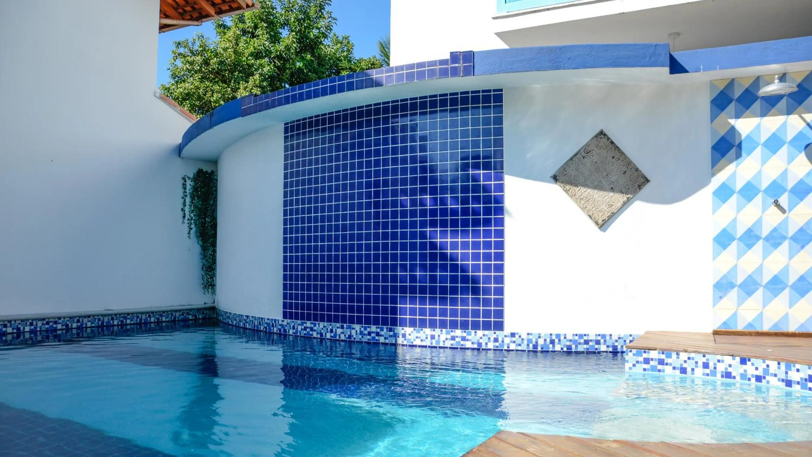 Swimming pool in Recanto das Andorinhas Studios