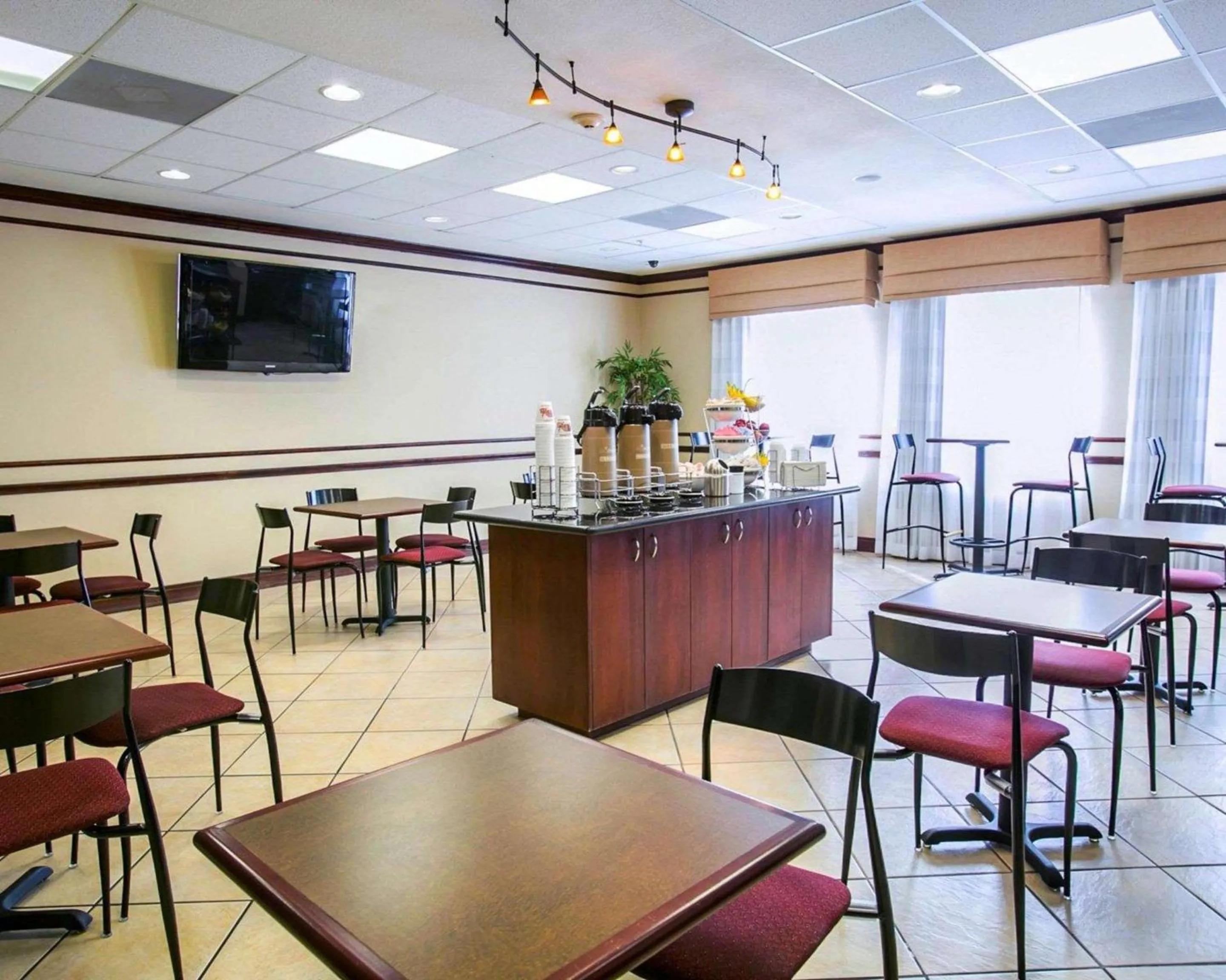 Restaurant/places to eat in Sleep Inn & Suites New Braunfels