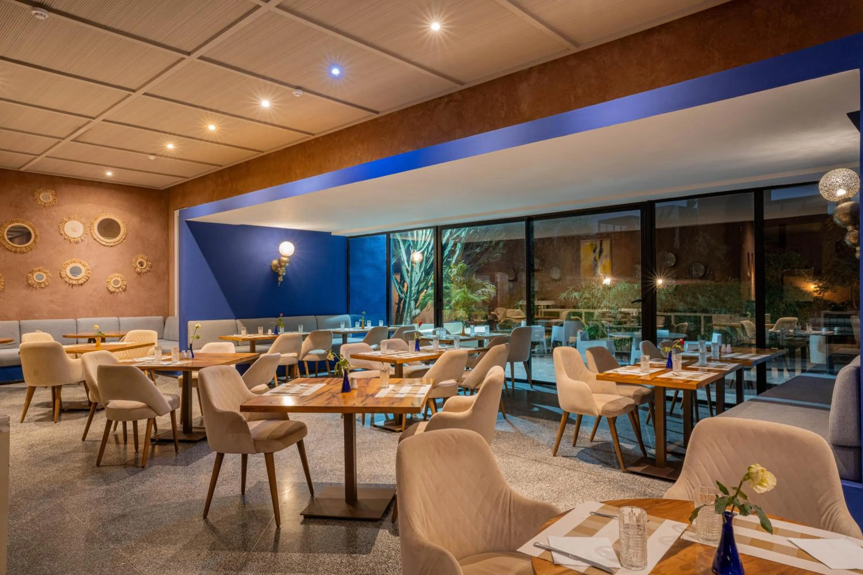 Restaurant/places to eat in Al Maaden Villa Hotel & Spa