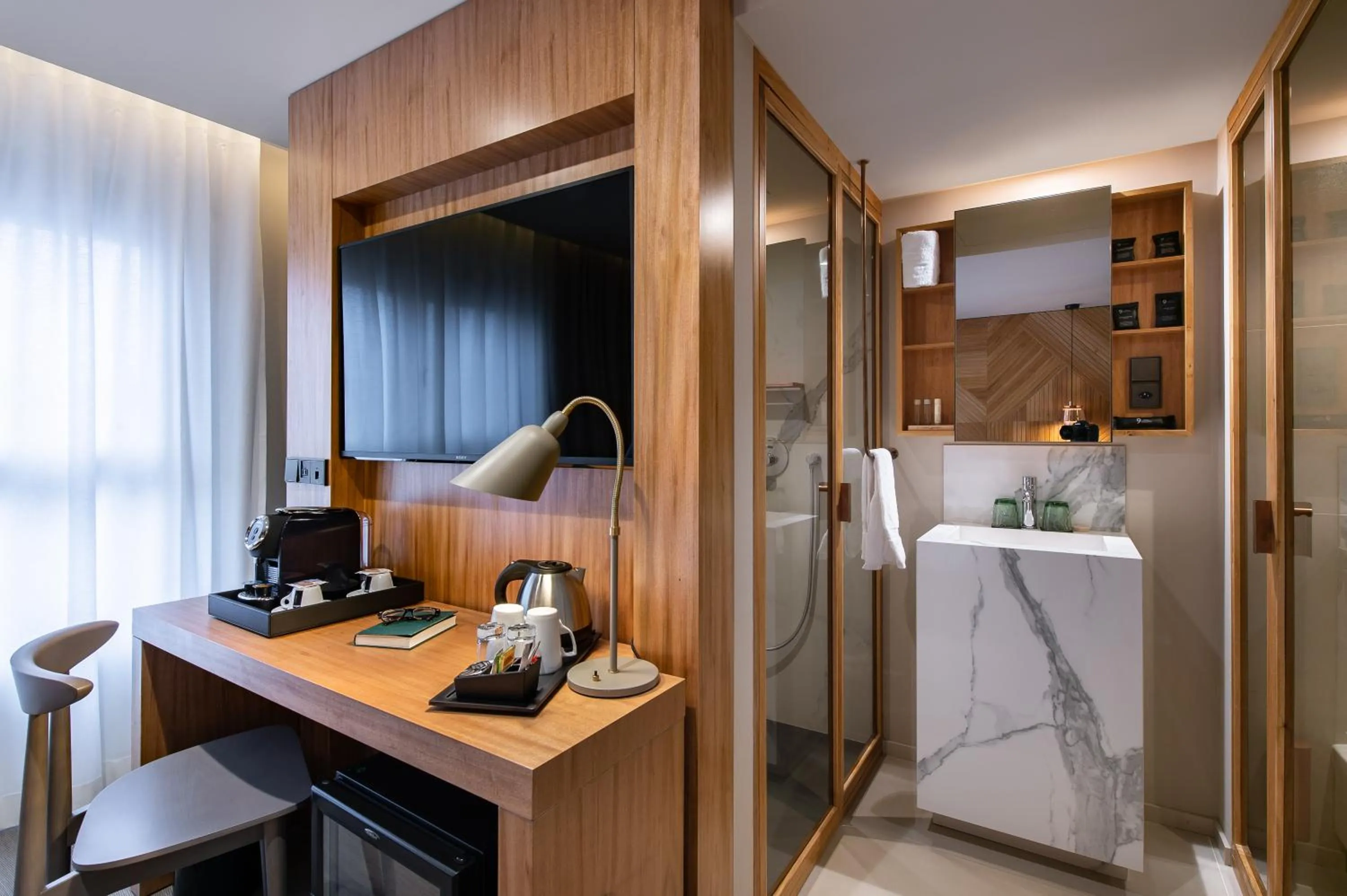 Seating area in 9Hotel Paquis