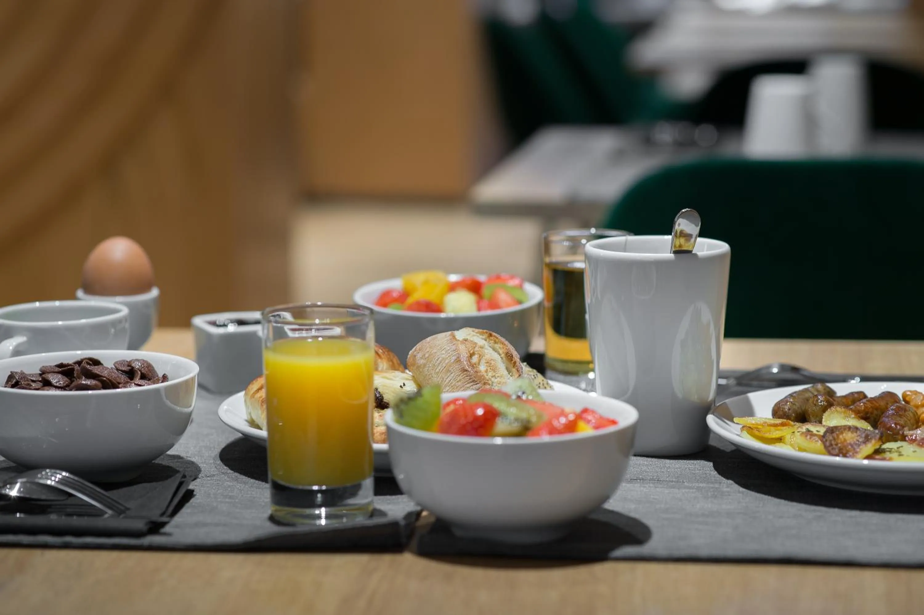 Food and drinks in 9Hotel Paquis