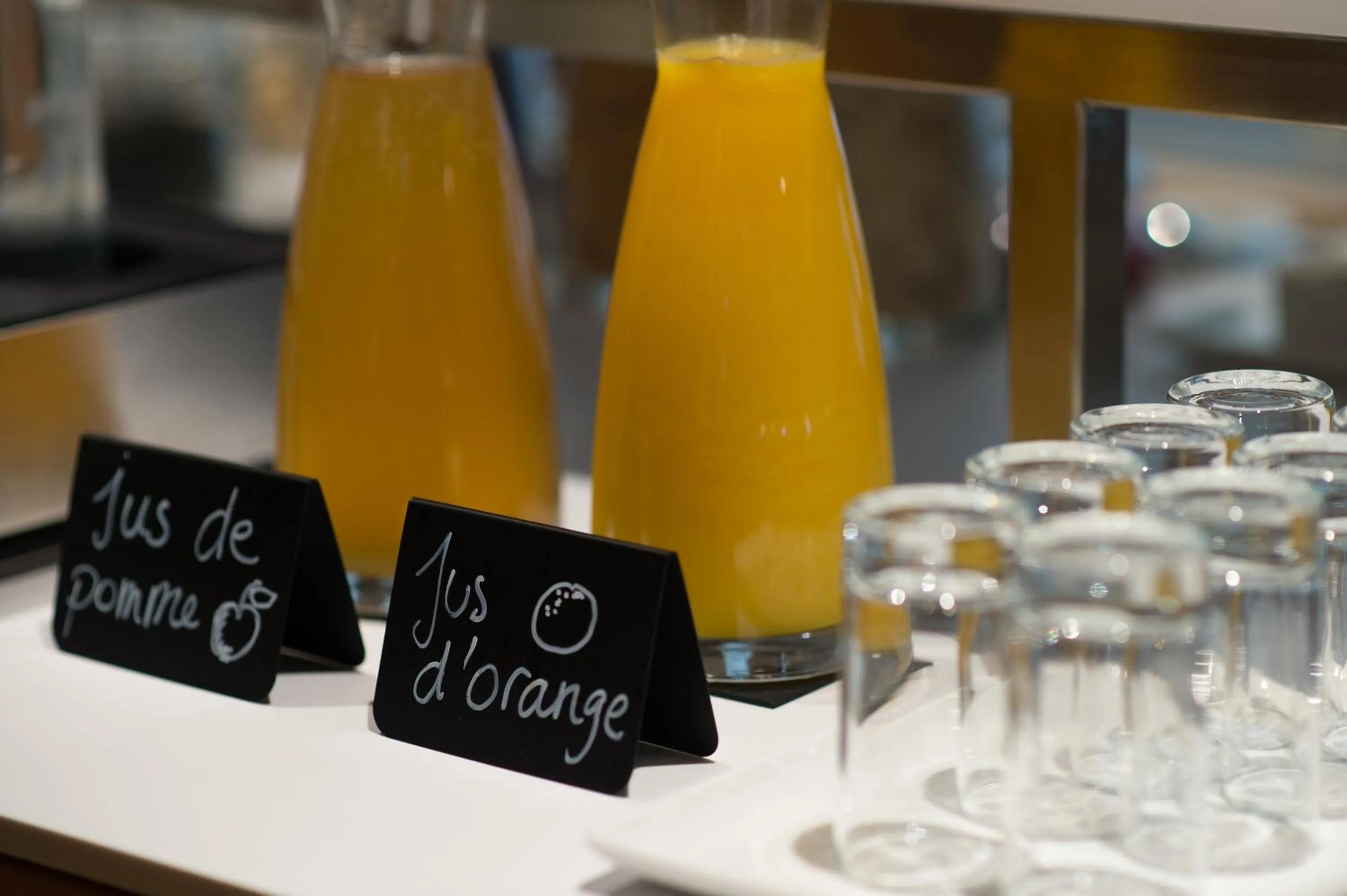 Food and drinks in 9Hotel Paquis